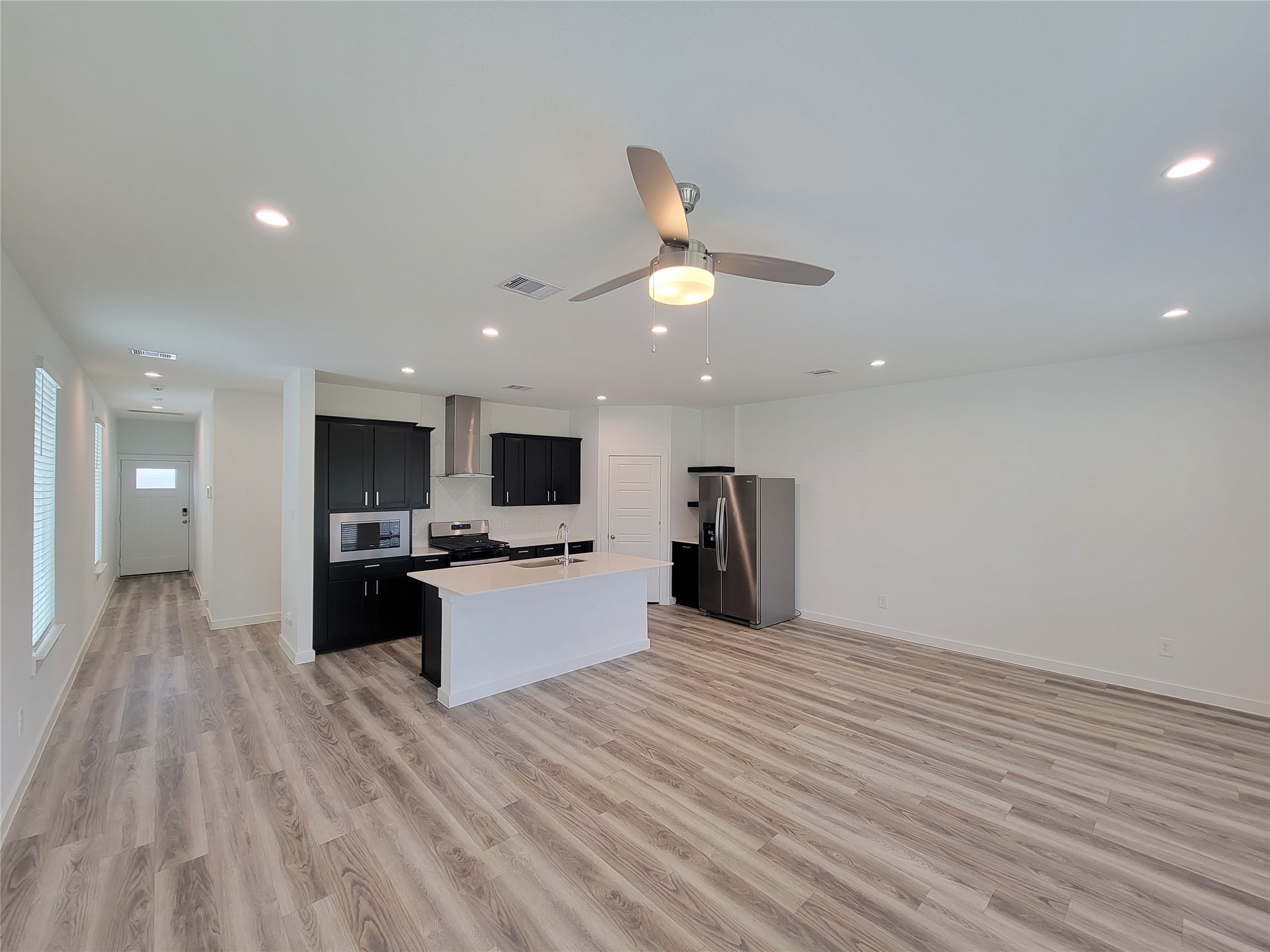 3225 Creston Gate Drive Property Photo 8