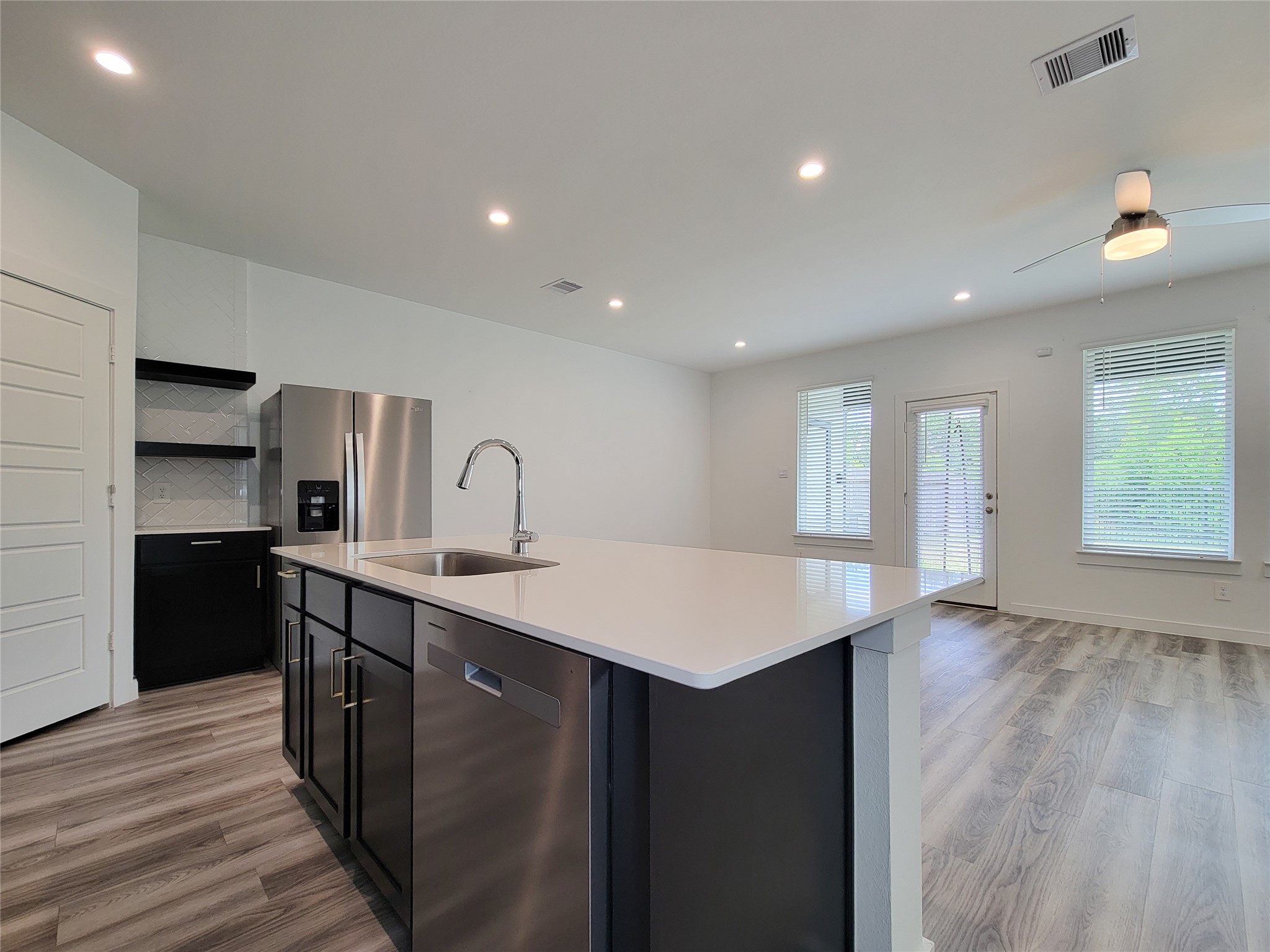 3225 Creston Gate Drive Property Photo 11