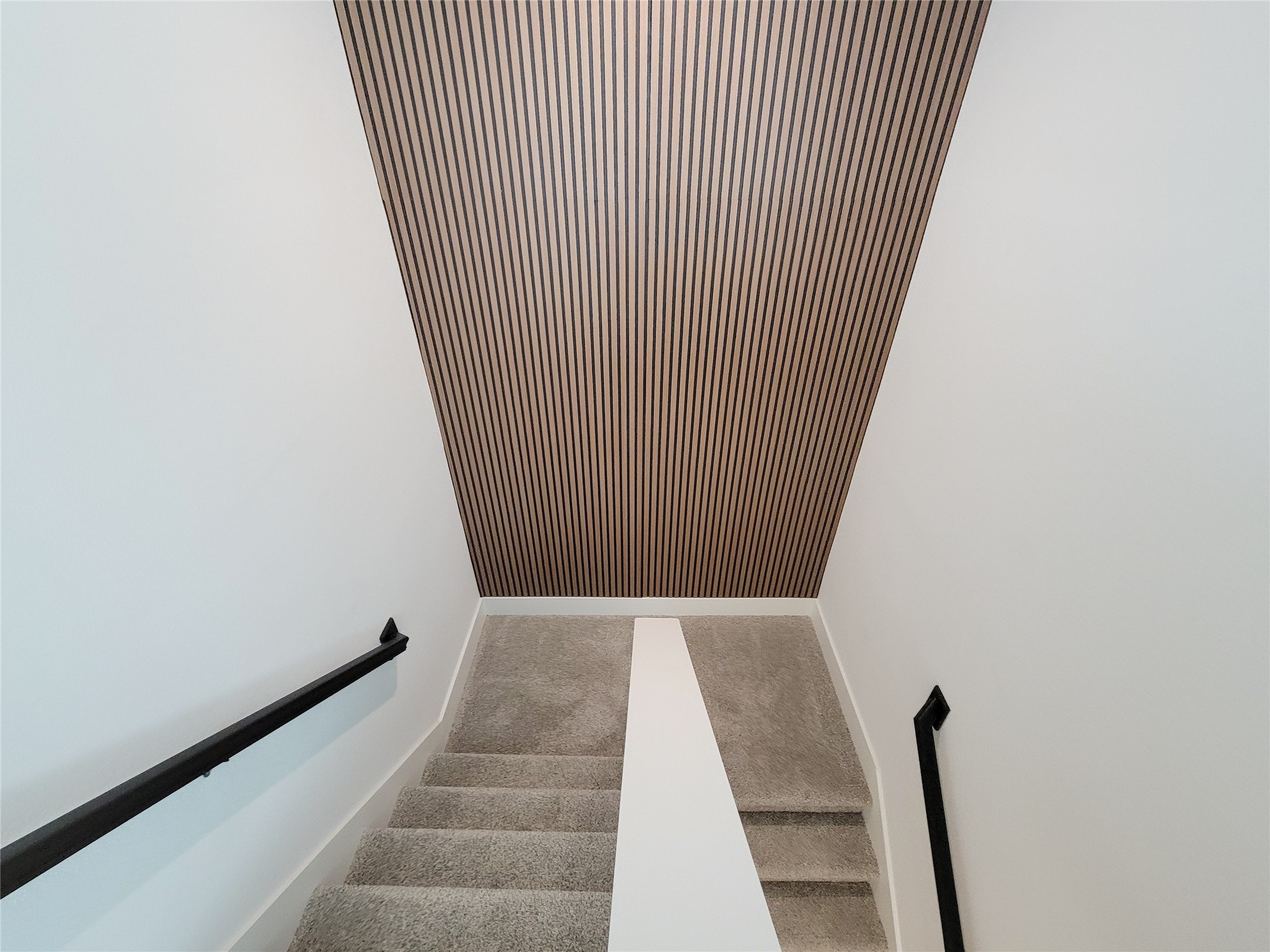 3225 Creston Gate Drive Property Photo 14