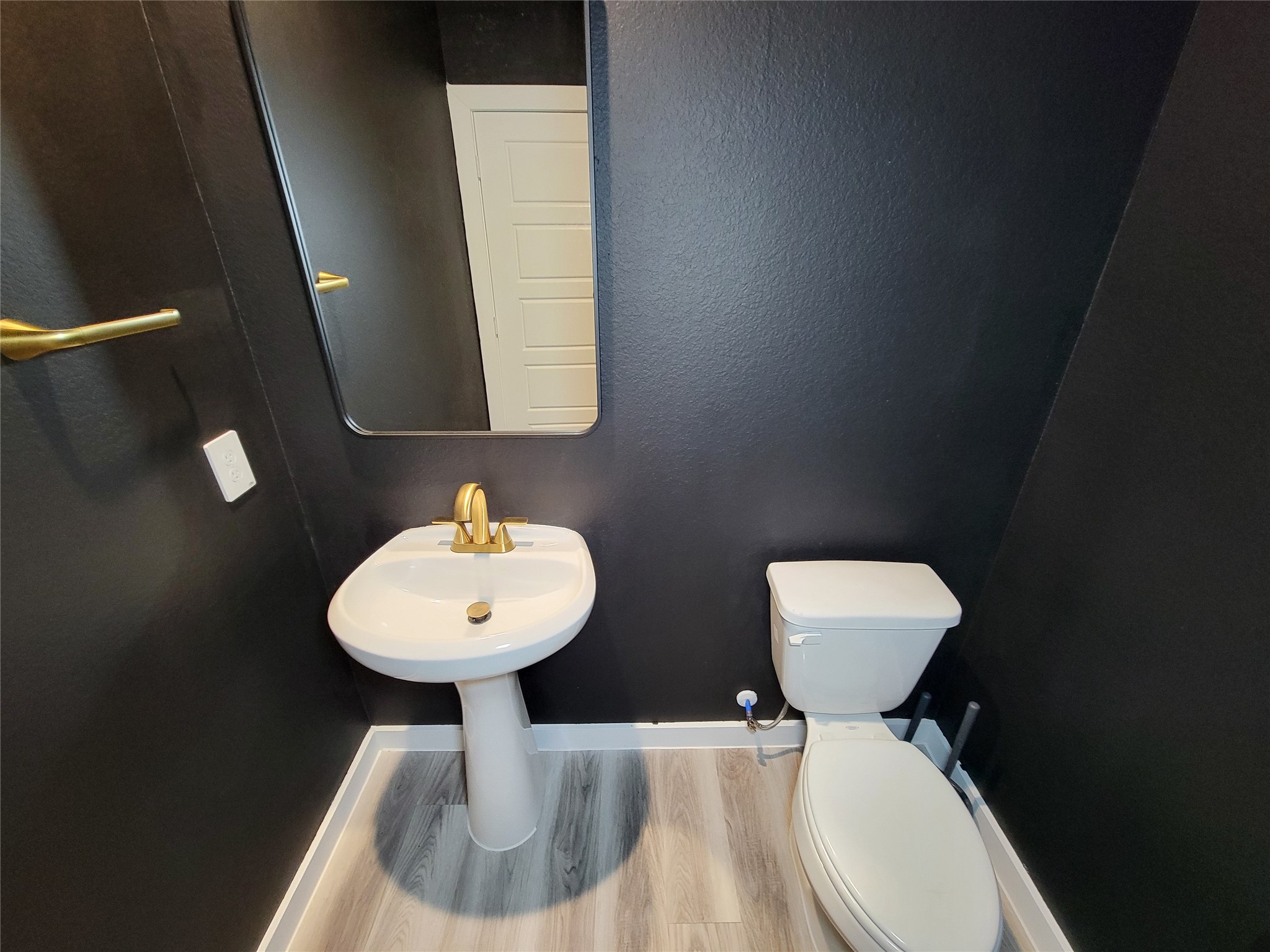 3225 Creston Gate Drive Property Photo 25