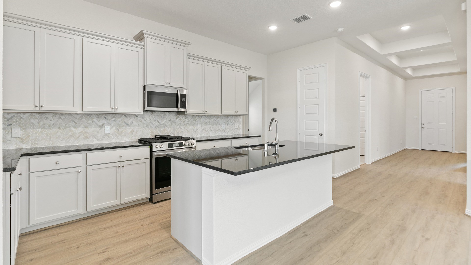 31015 Eagle Crag Road Property Photo 2