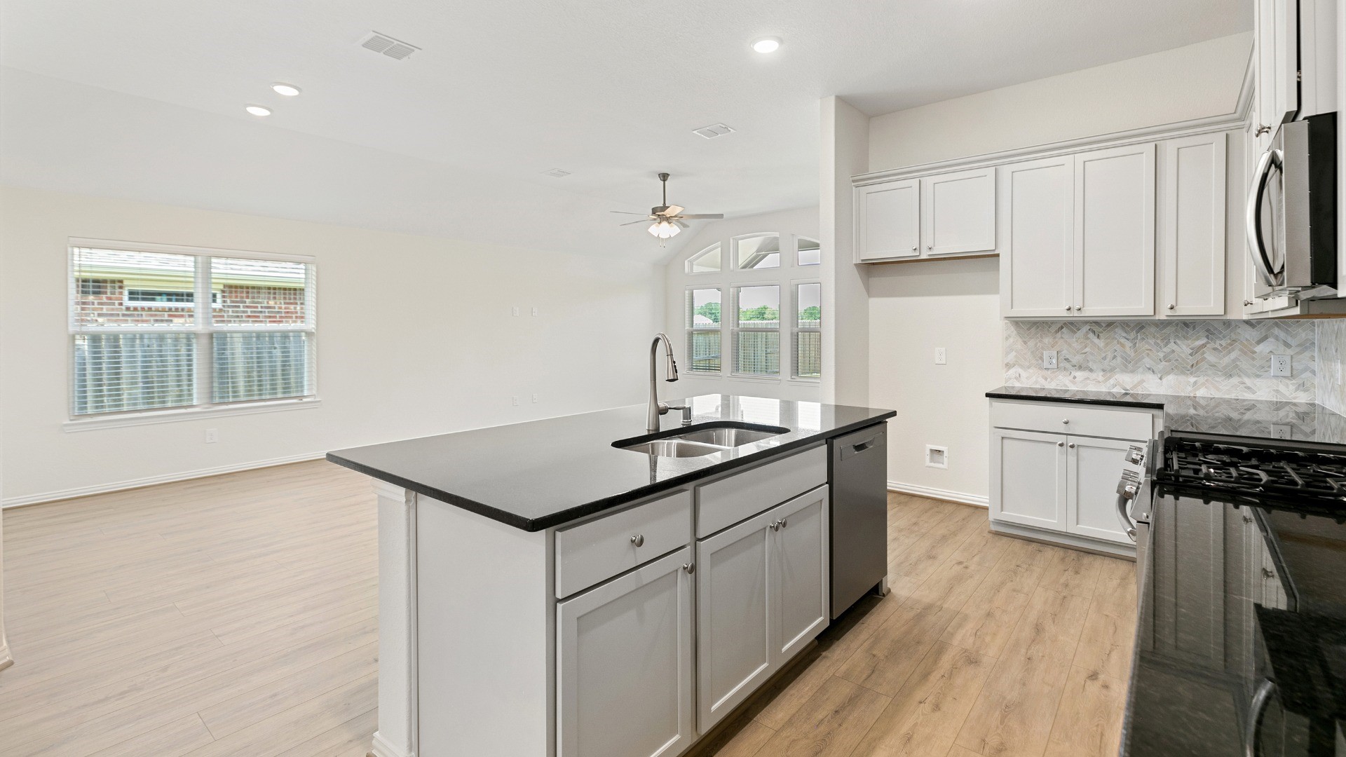 31015 Eagle Crag Road Property Photo 5