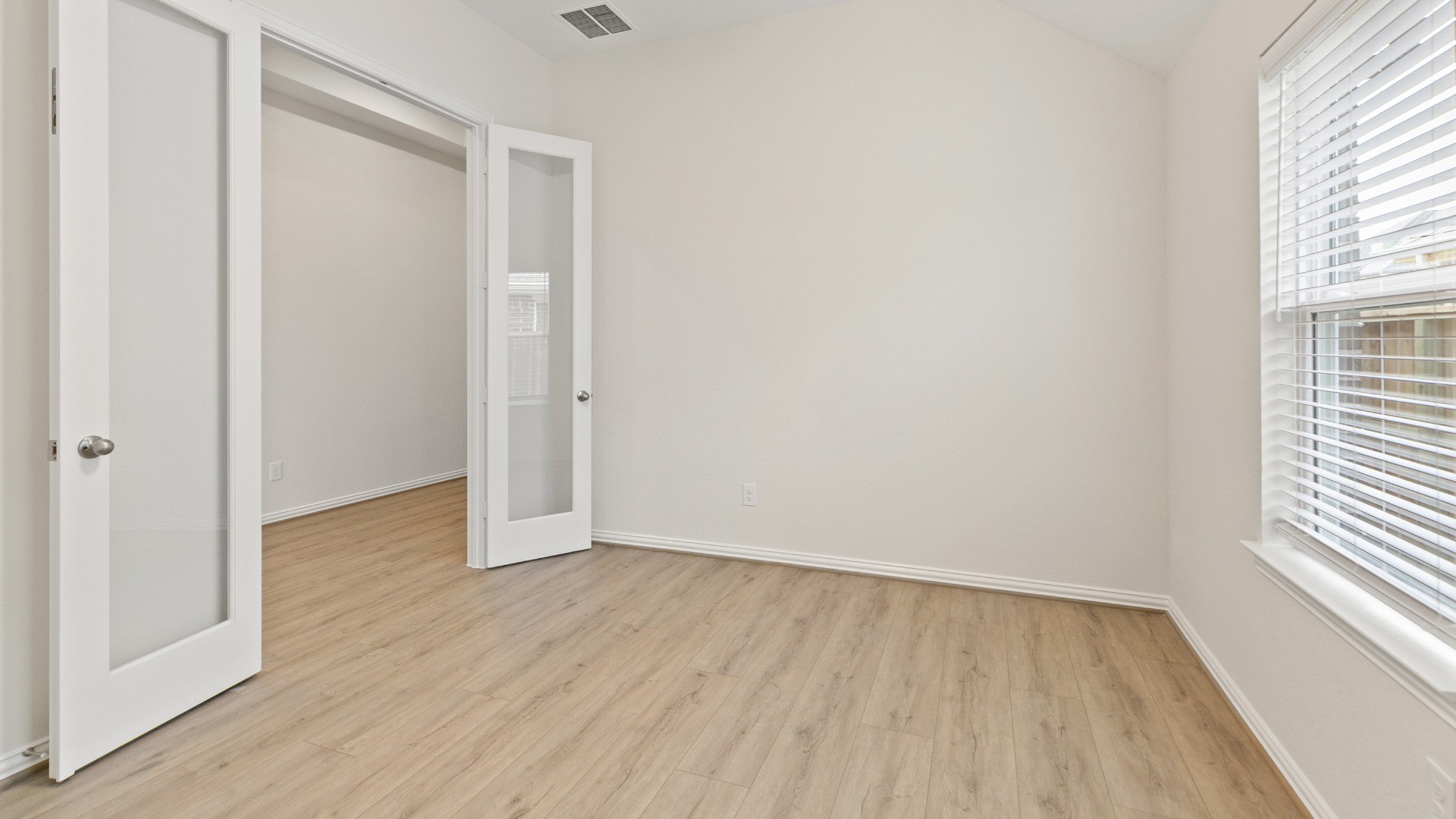 31015 Eagle Crag Road Property Photo 8
