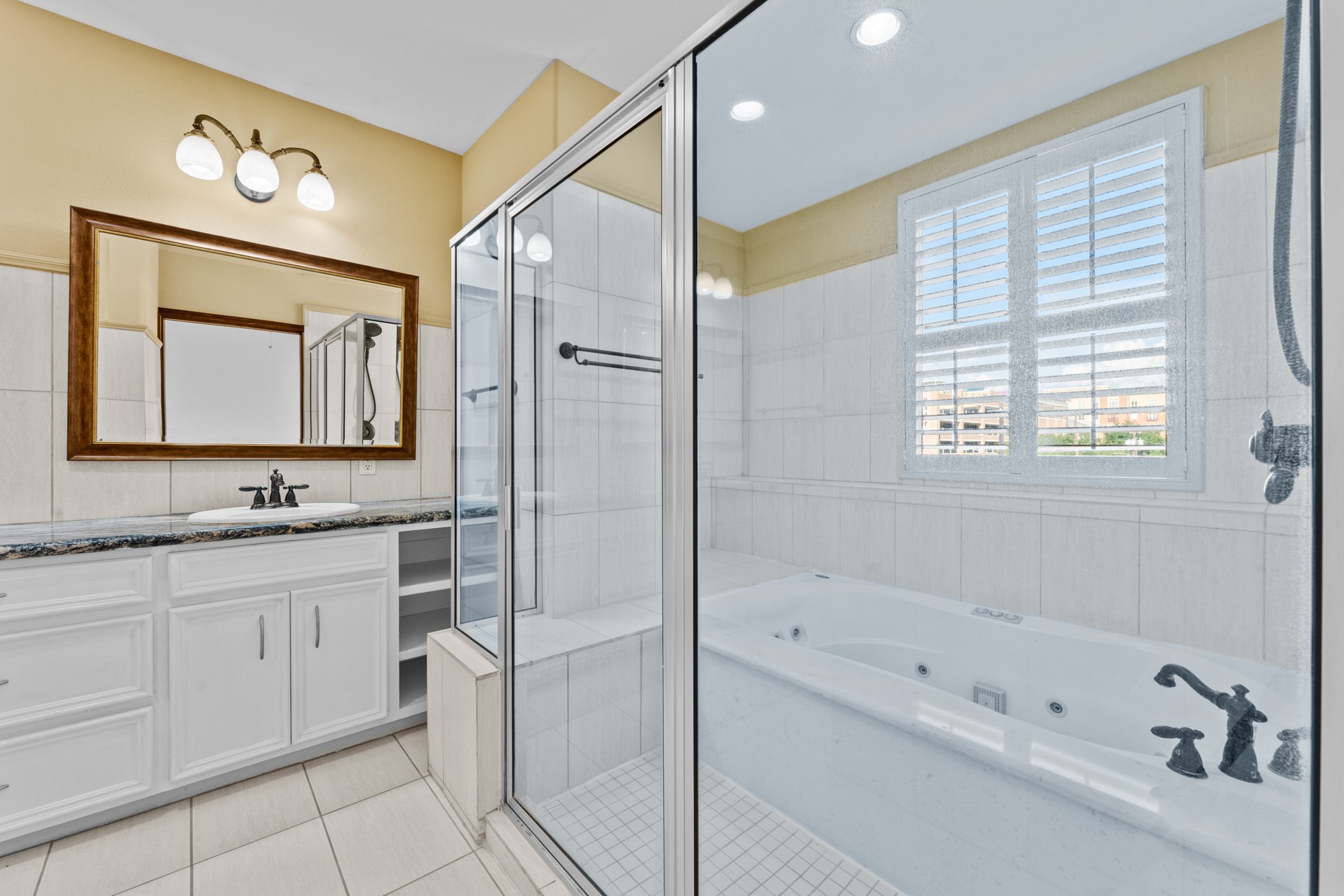 6016 Kirby Drive Property Photo 10