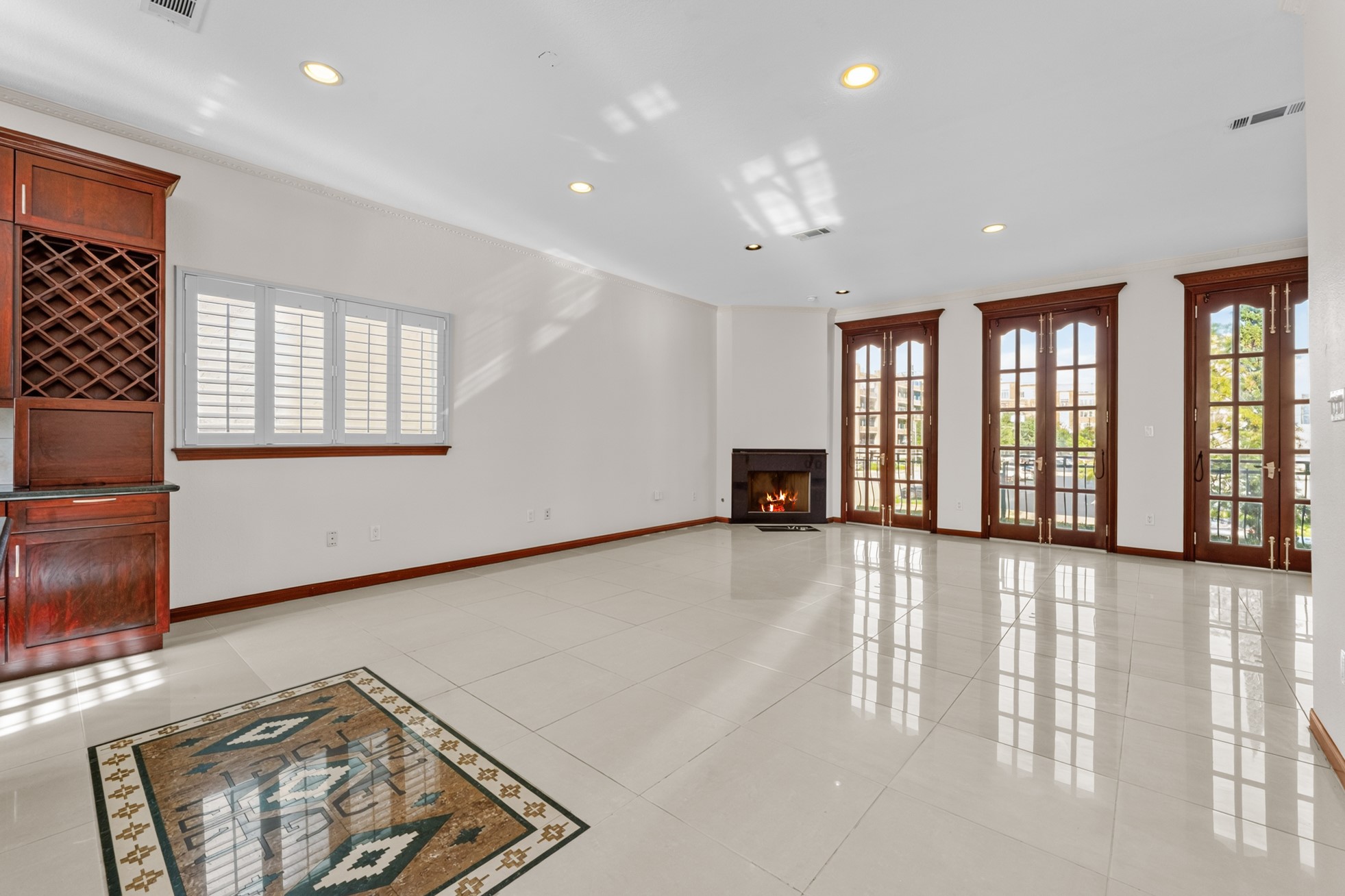 6016 Kirby Drive Property Photo 16