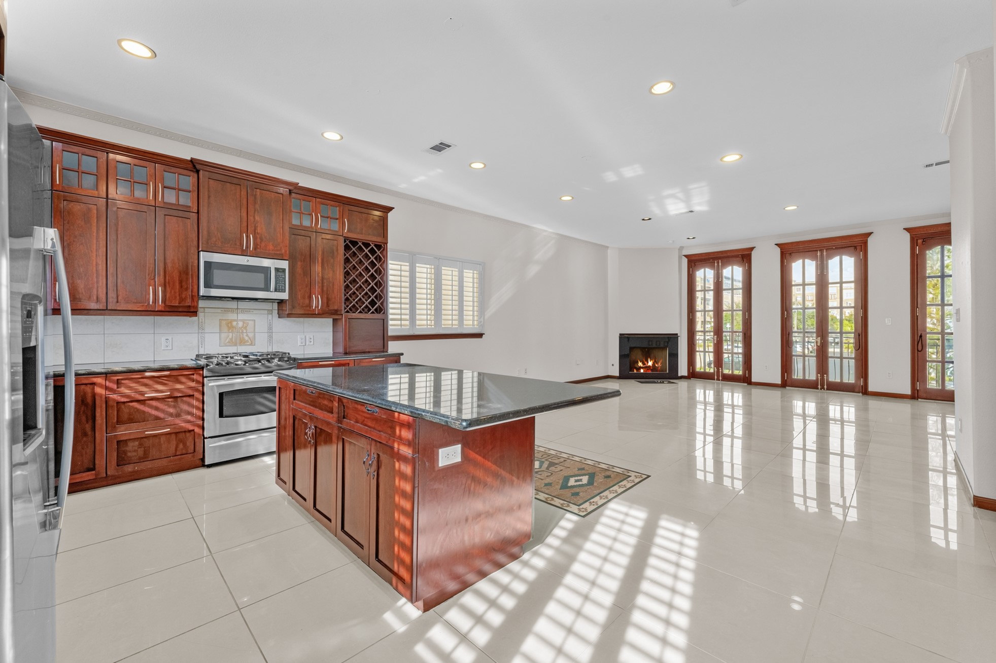 6016 Kirby Drive Property Photo 19