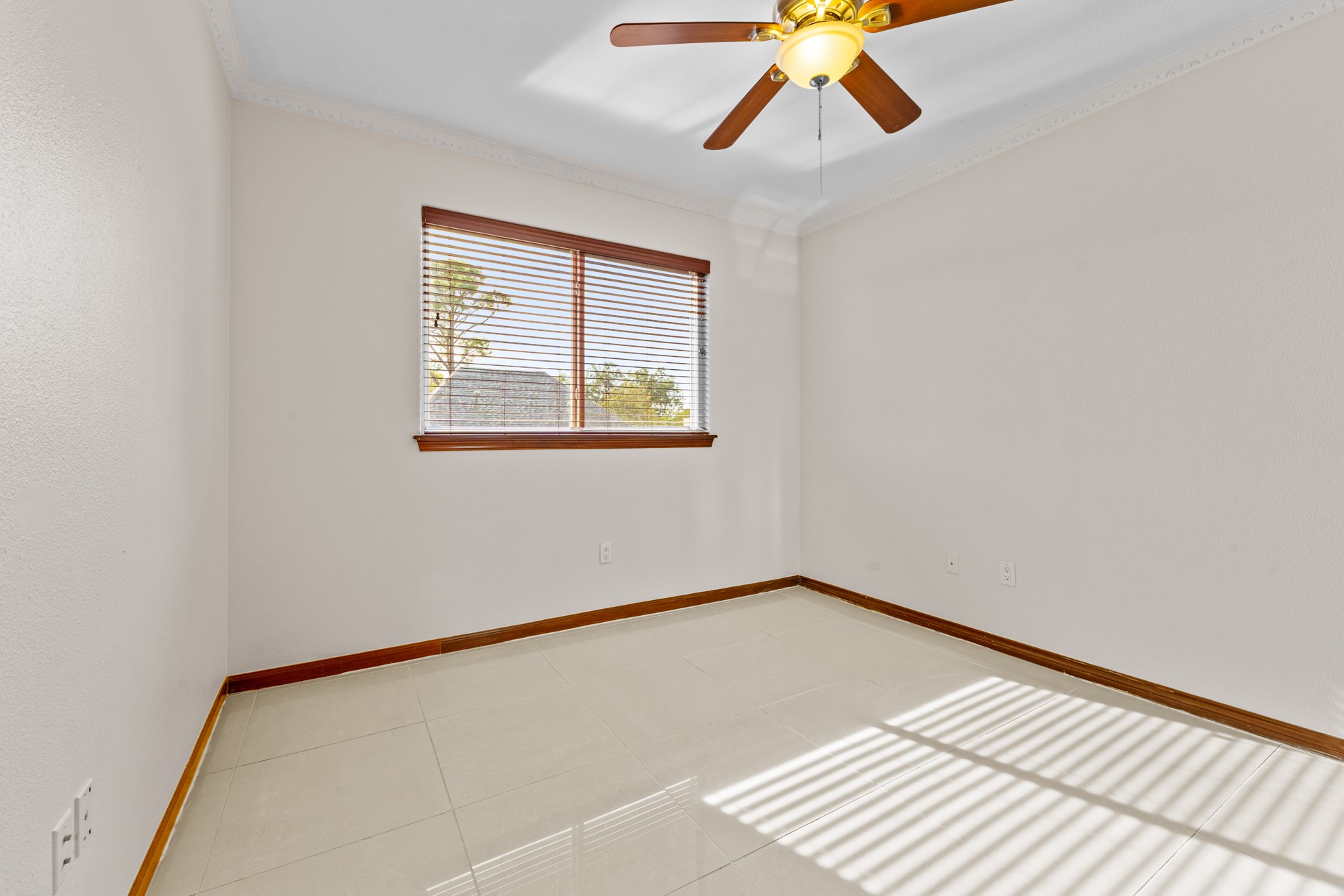 6016 Kirby Drive Property Photo 28