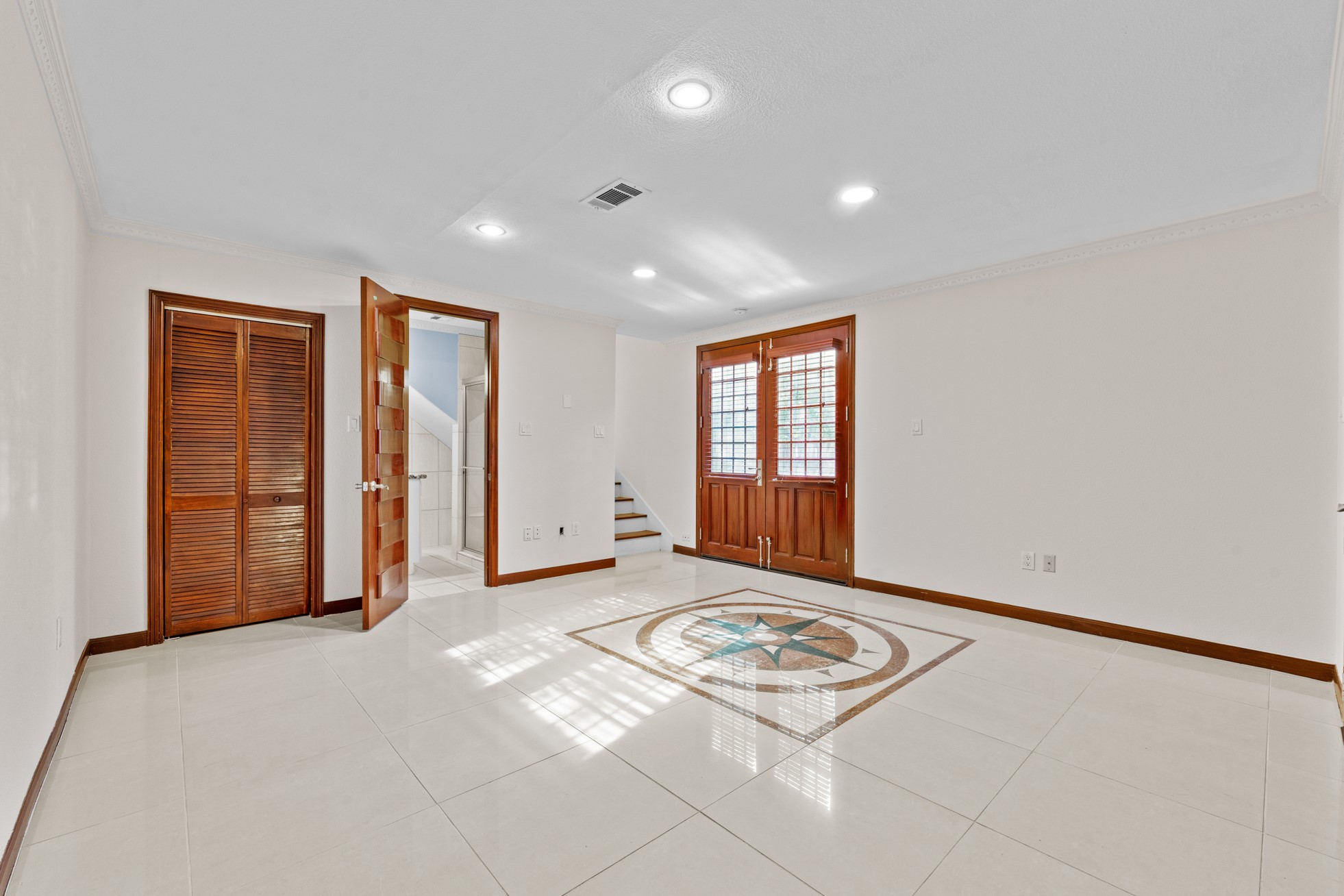 6016 Kirby Drive Property Photo 33