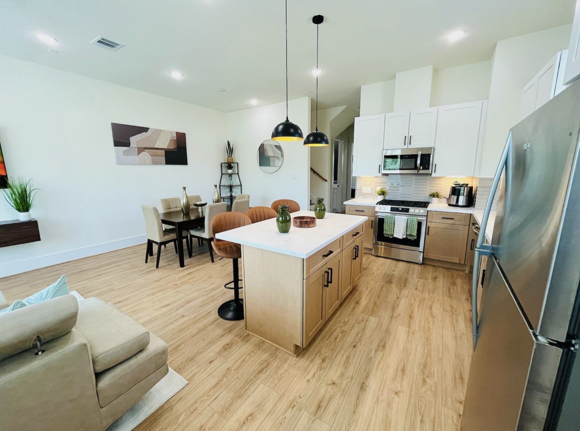 6418 Weston Street Property Photo 6