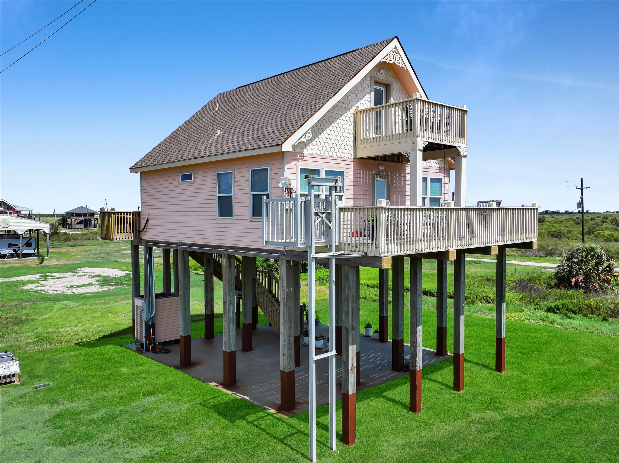 1044 Waco Road Property Photo 4
