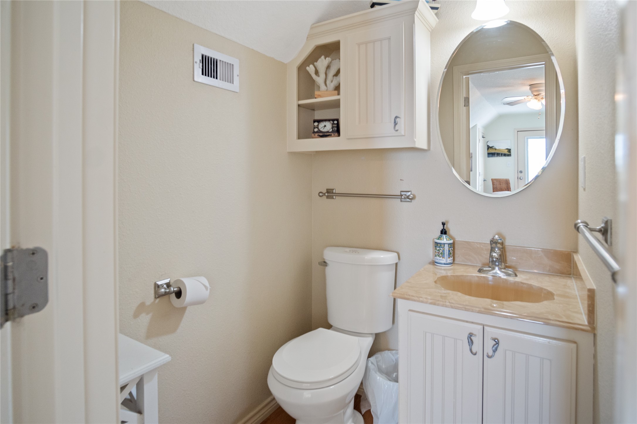 1044 Waco Road Property Photo 19