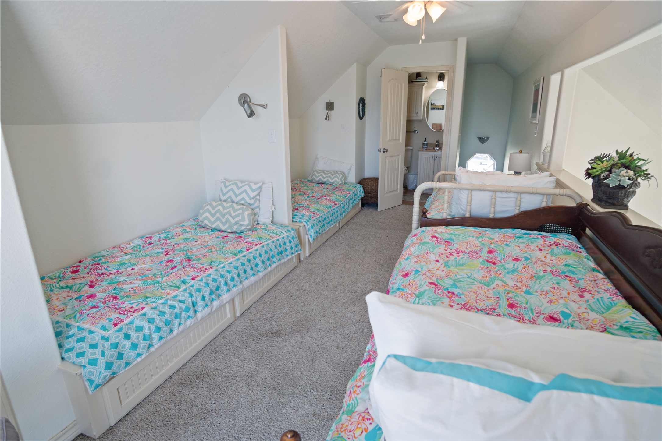 1044 Waco Road Property Photo 22