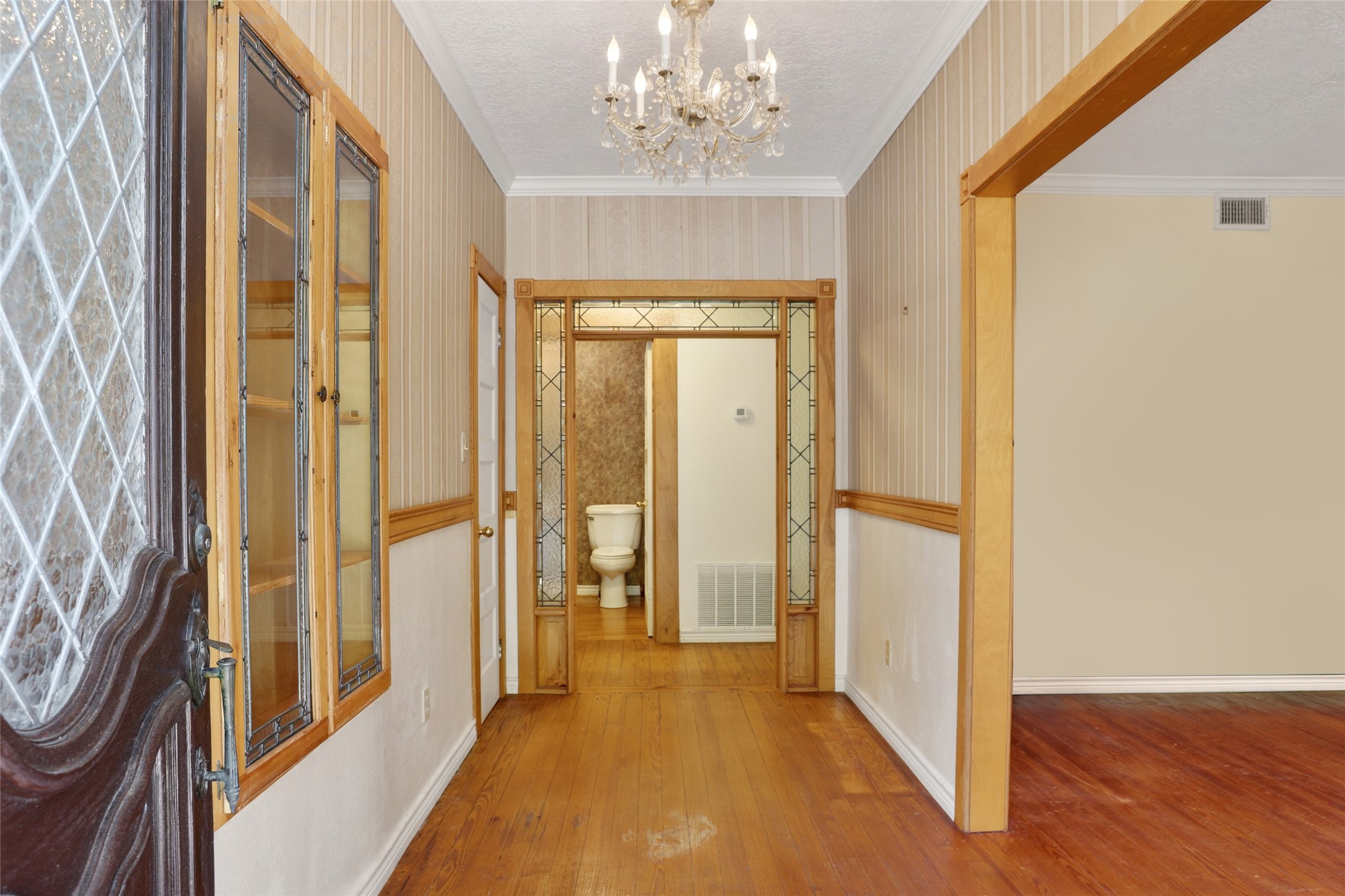 201 N Magnolia Street Property Photo 8
