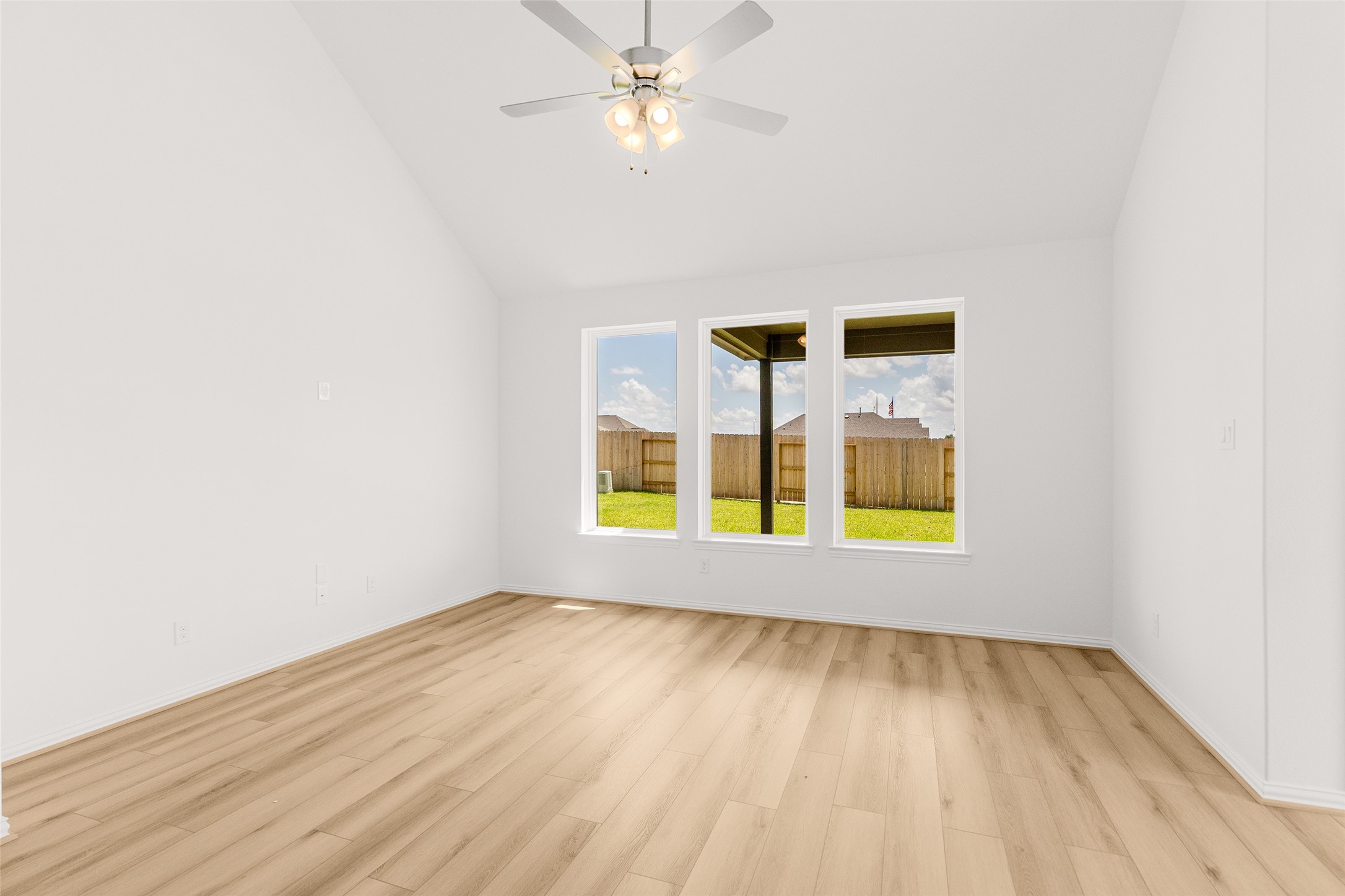 21419 Peach Trails Street Property Photo 8