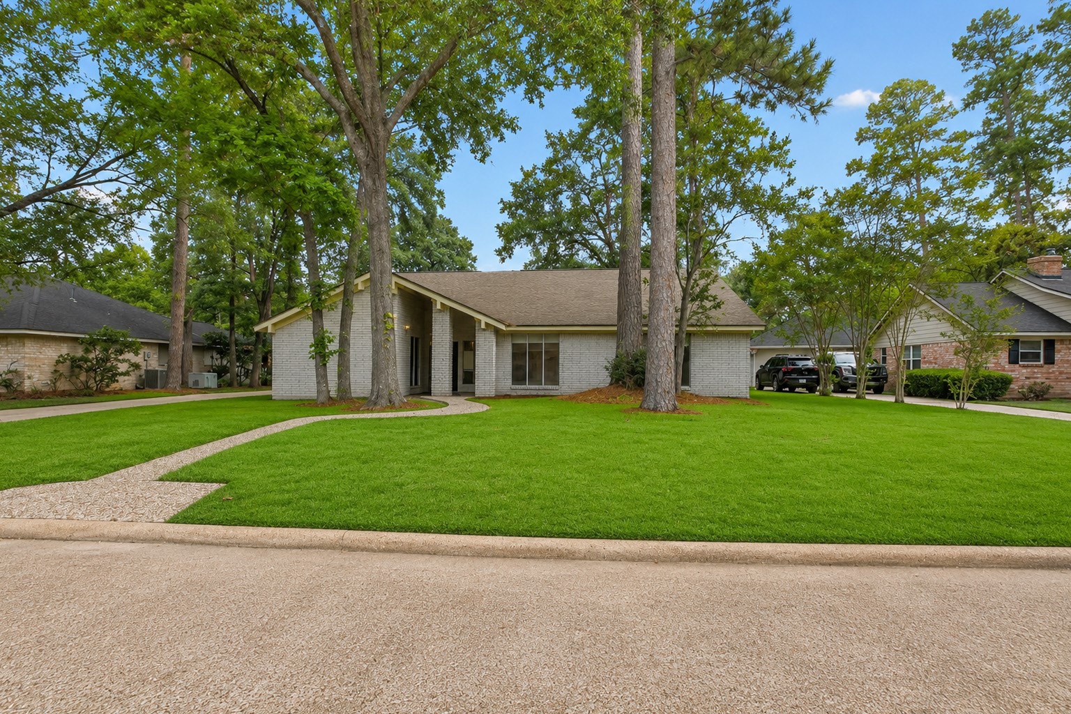 1927 Hidden Creek Drive Property Photo 12