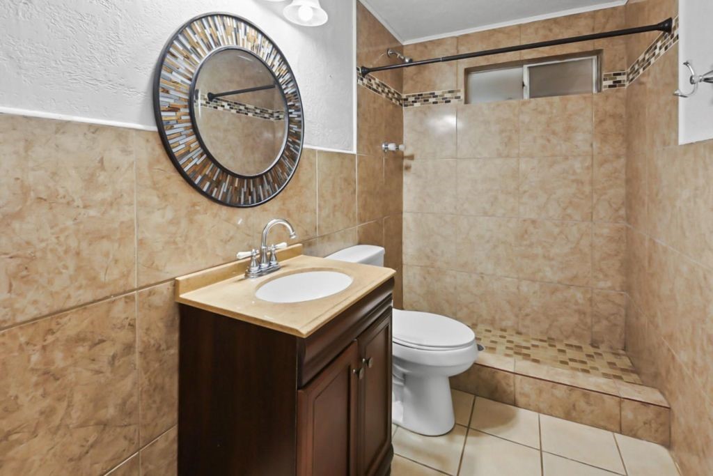 2111 3rd Street Property Photo 10