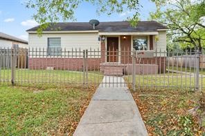 2111 3rd Street Property Photo 22