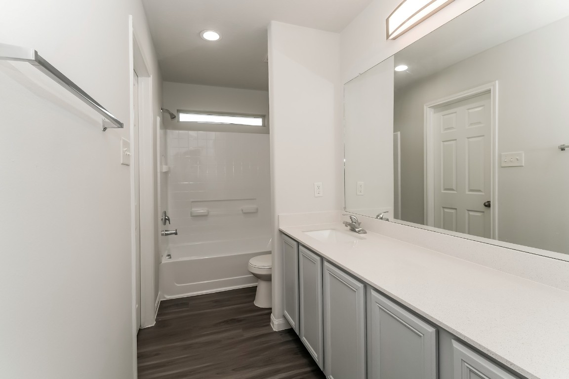2410 High Island Way Property Photo 14