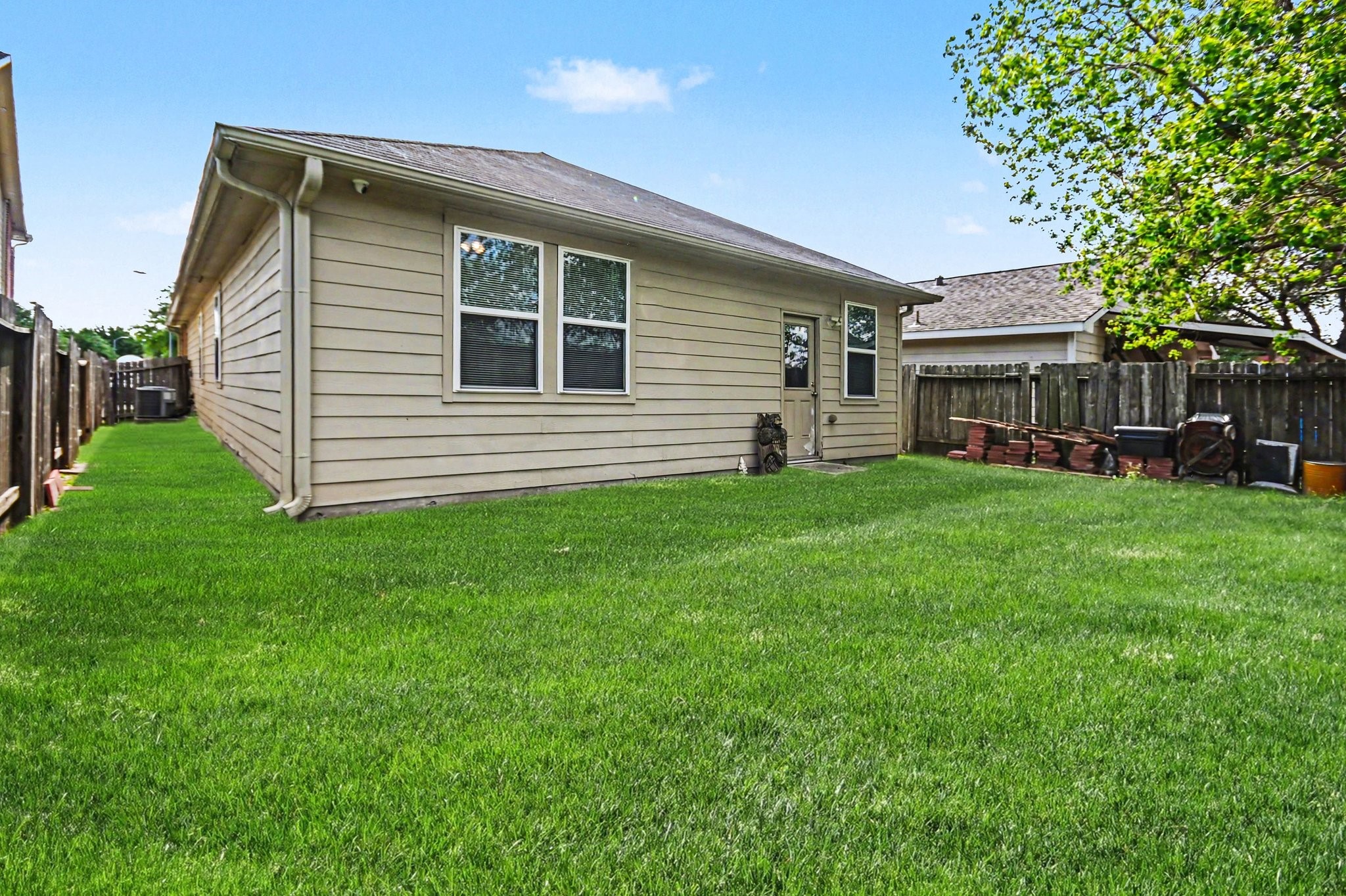 10019 Meadow Mill Forest Lane Property Photo 17