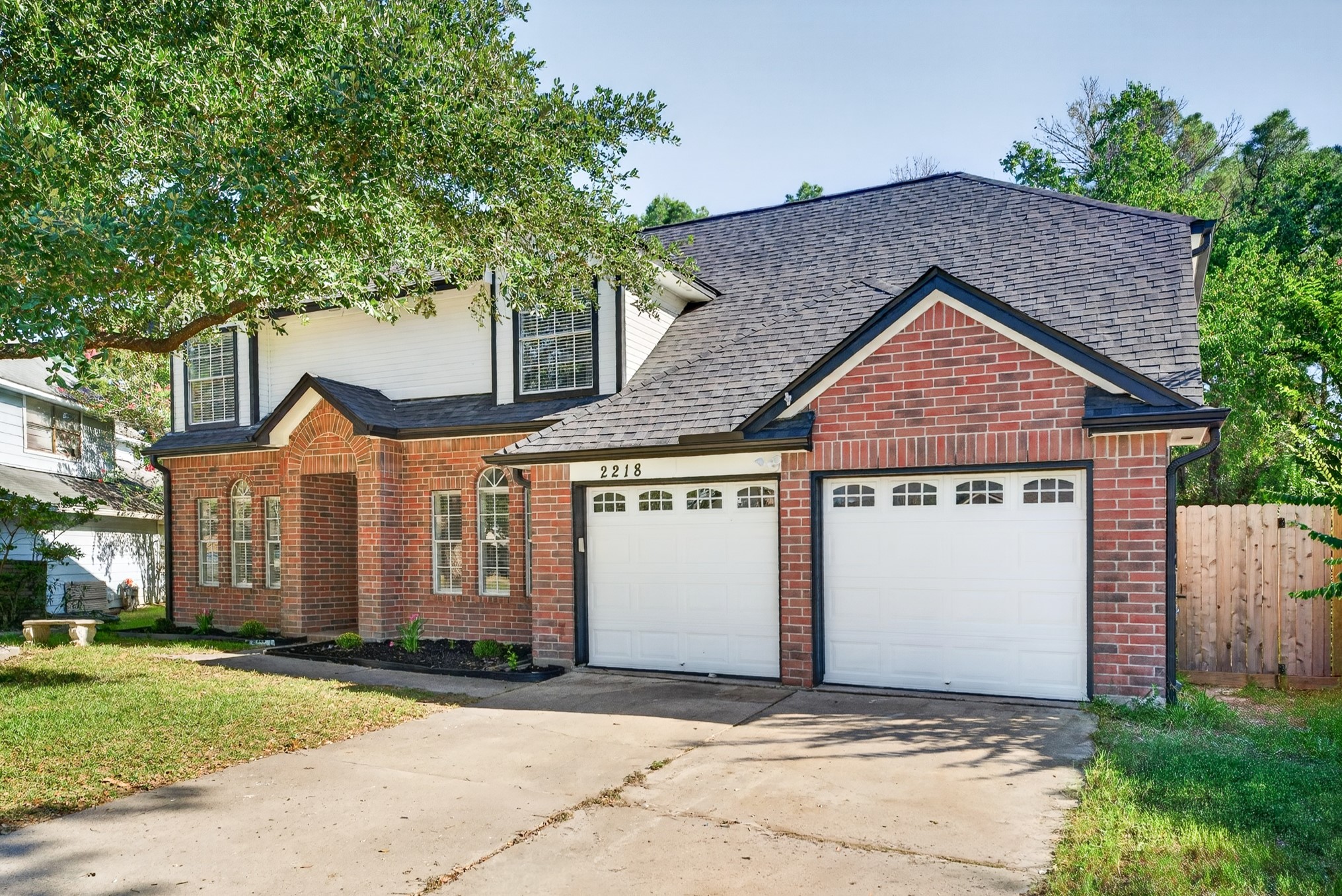 2218 Pincher Creek Drive Property Photo 1