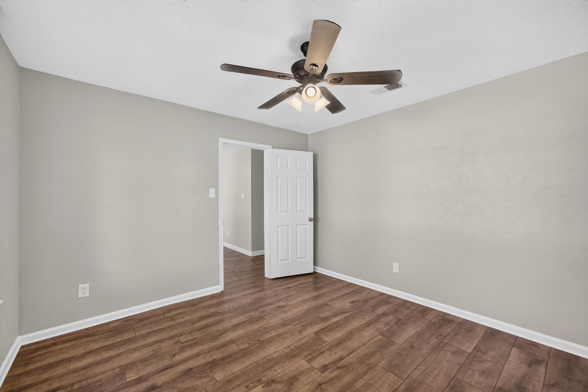 2218 Pincher Creek Drive Property Photo 7