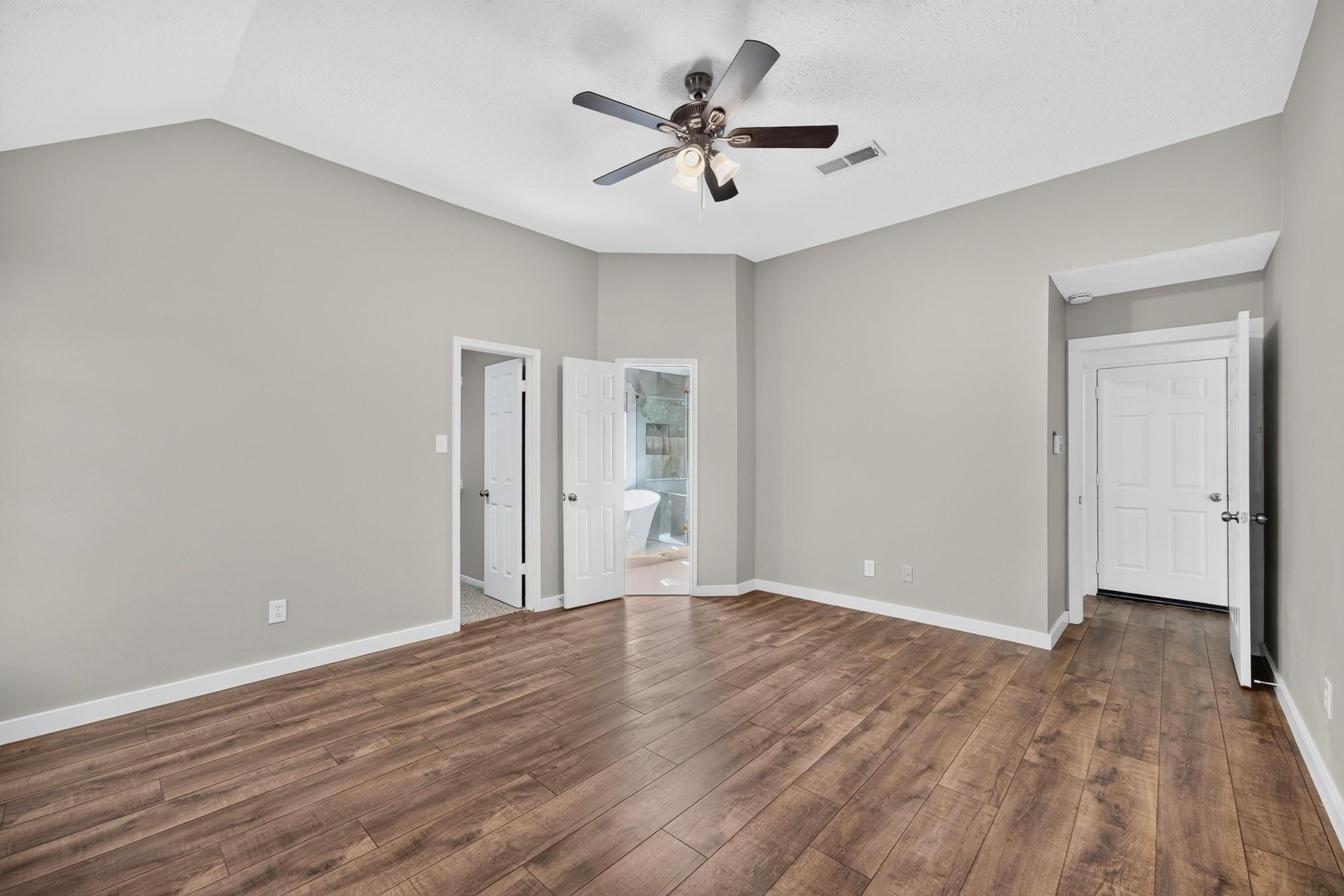 2218 Pincher Creek Drive Property Photo 30