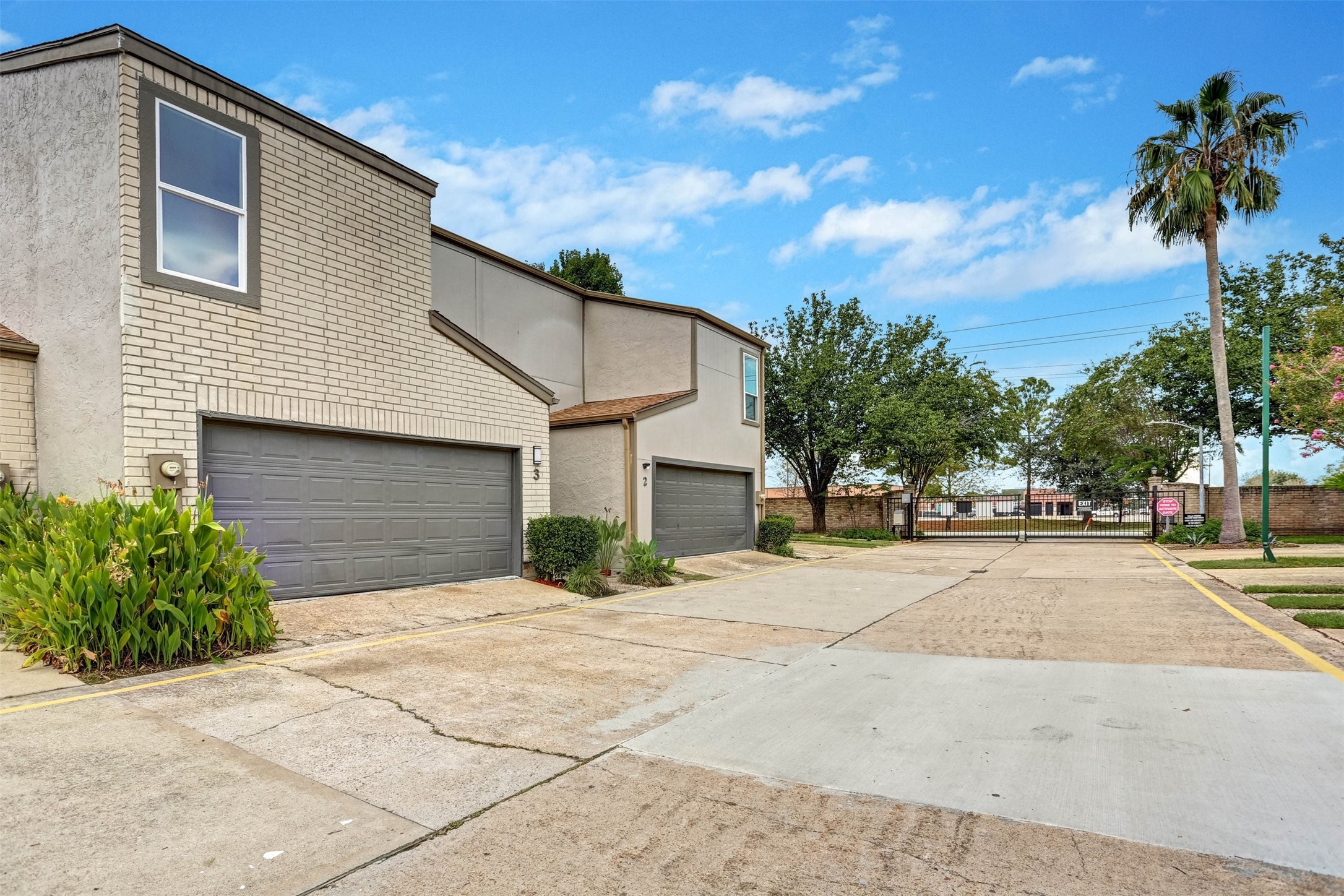 880 Tully Road 3 Property Photo 3