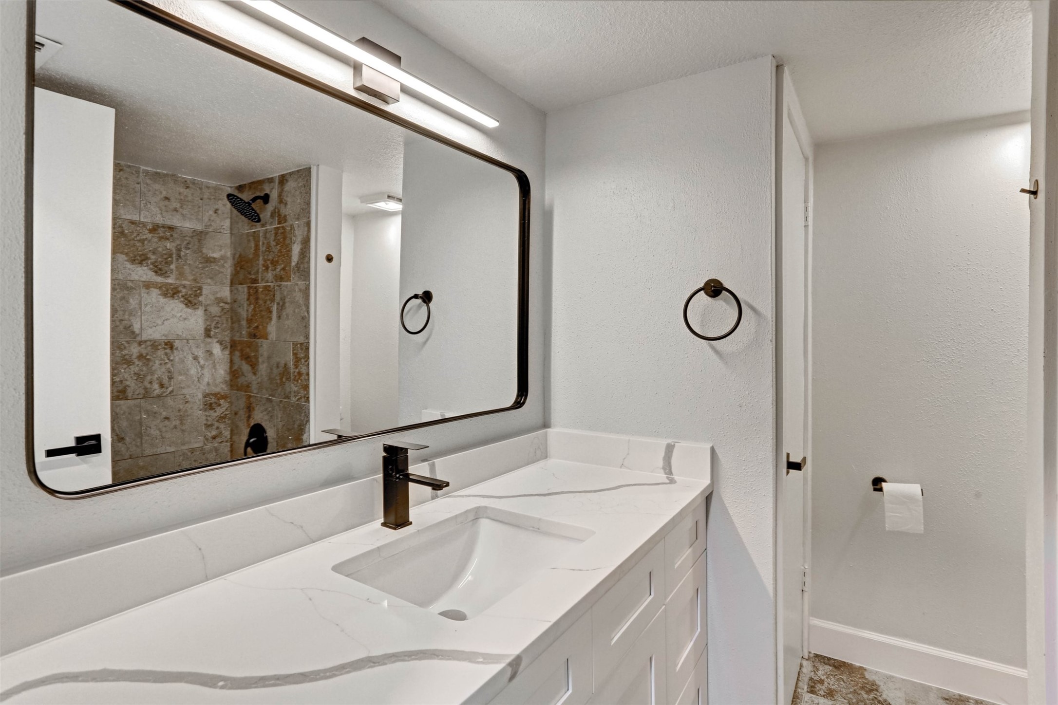 880 Tully Road 3 Property Photo 31