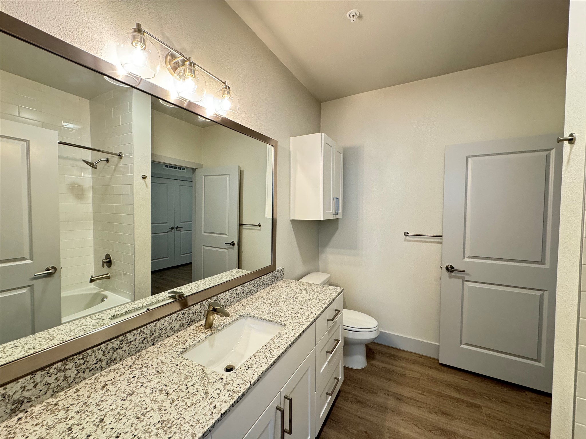 29600 Ronald Reagan Blvd 7201 Property Photo 10