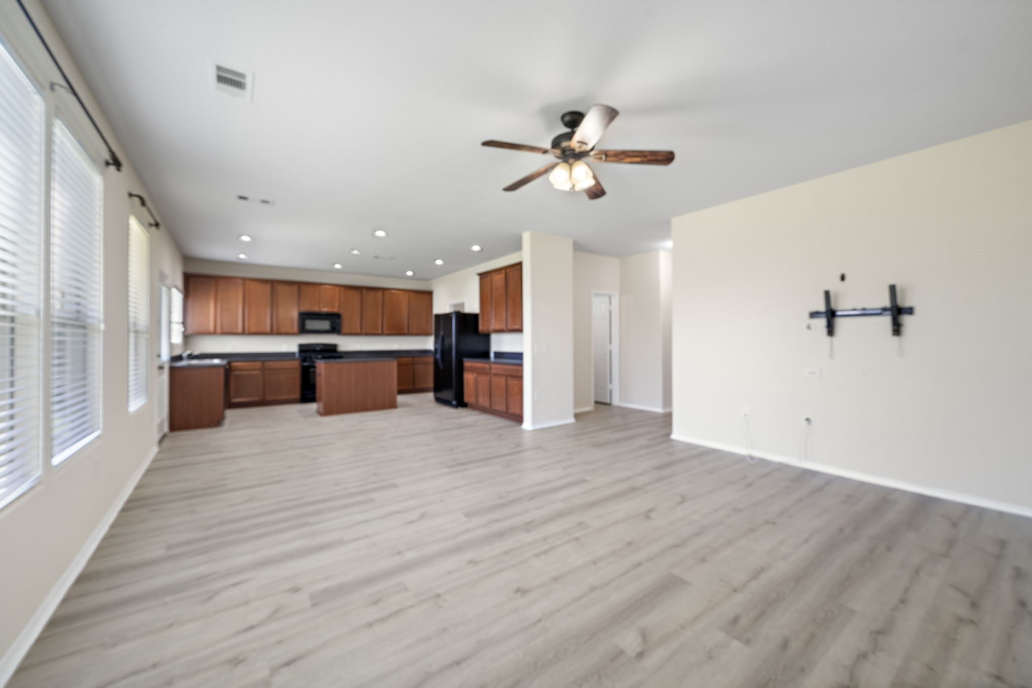 1418 S Maple Drive Property Photo 5