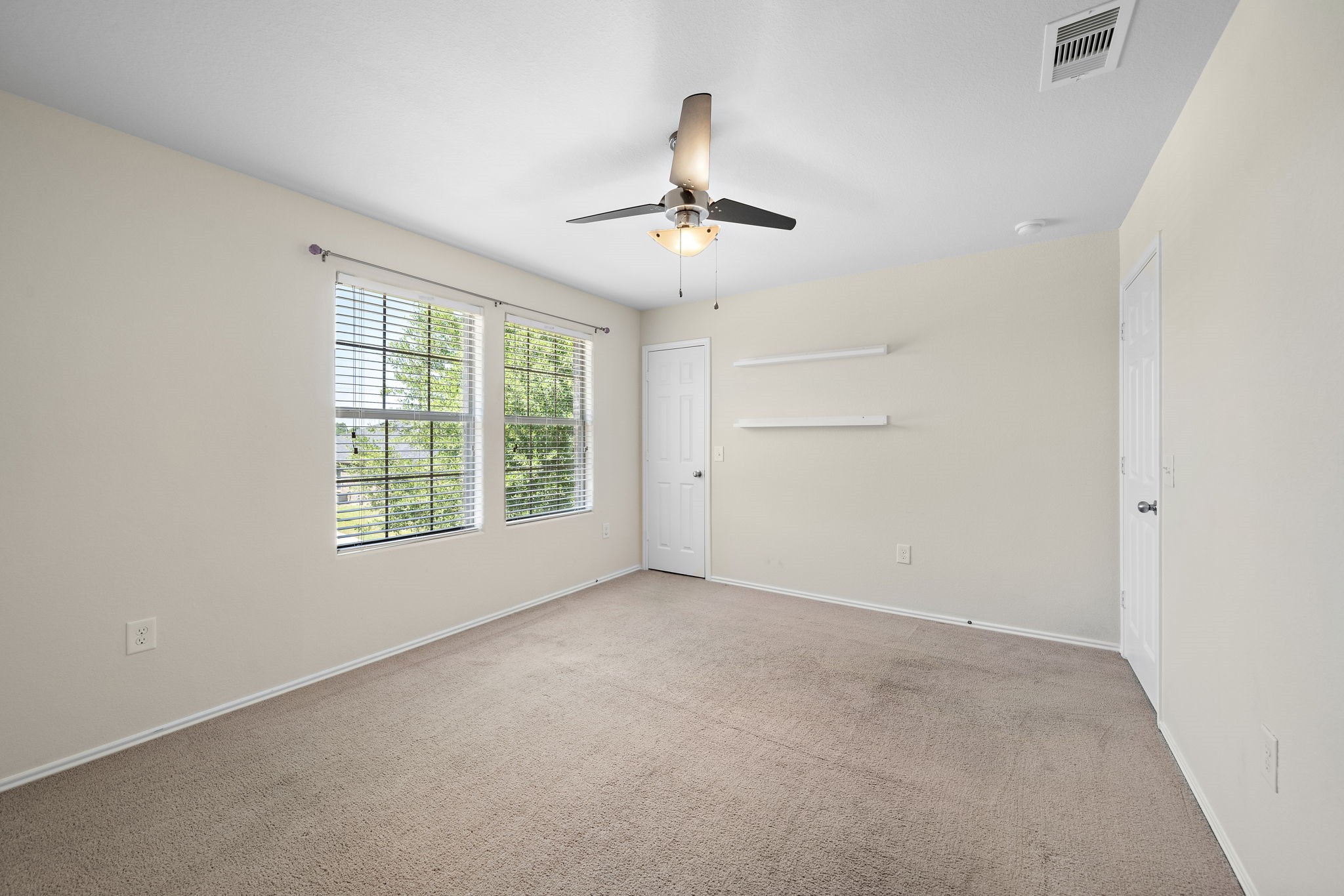 1418 S Maple Drive Property Photo 10