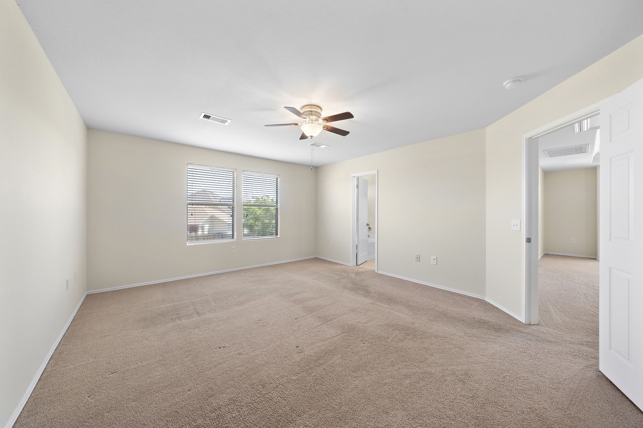 1418 S Maple Drive Property Photo 13
