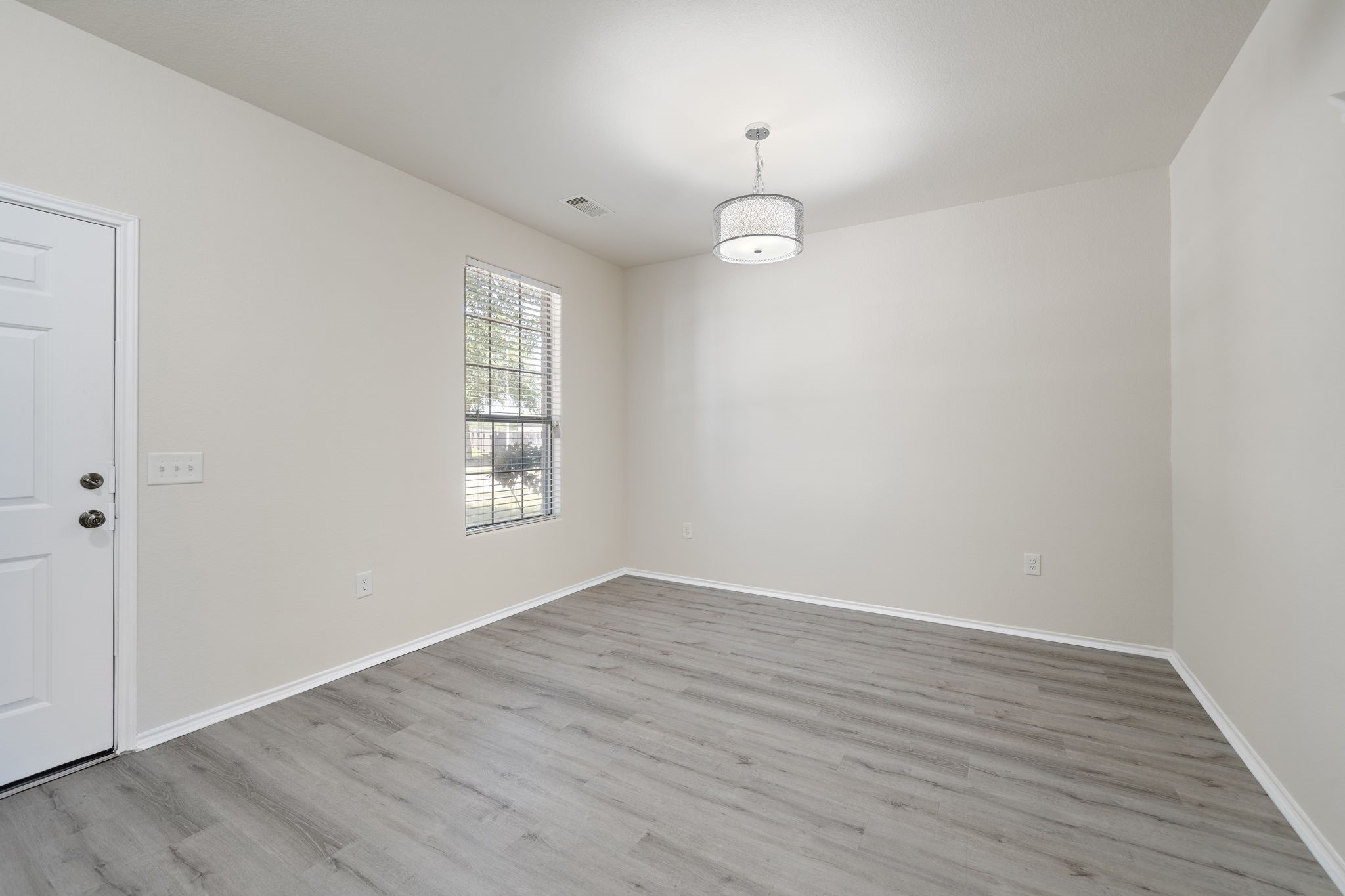 1418 S Maple Drive Property Photo 18