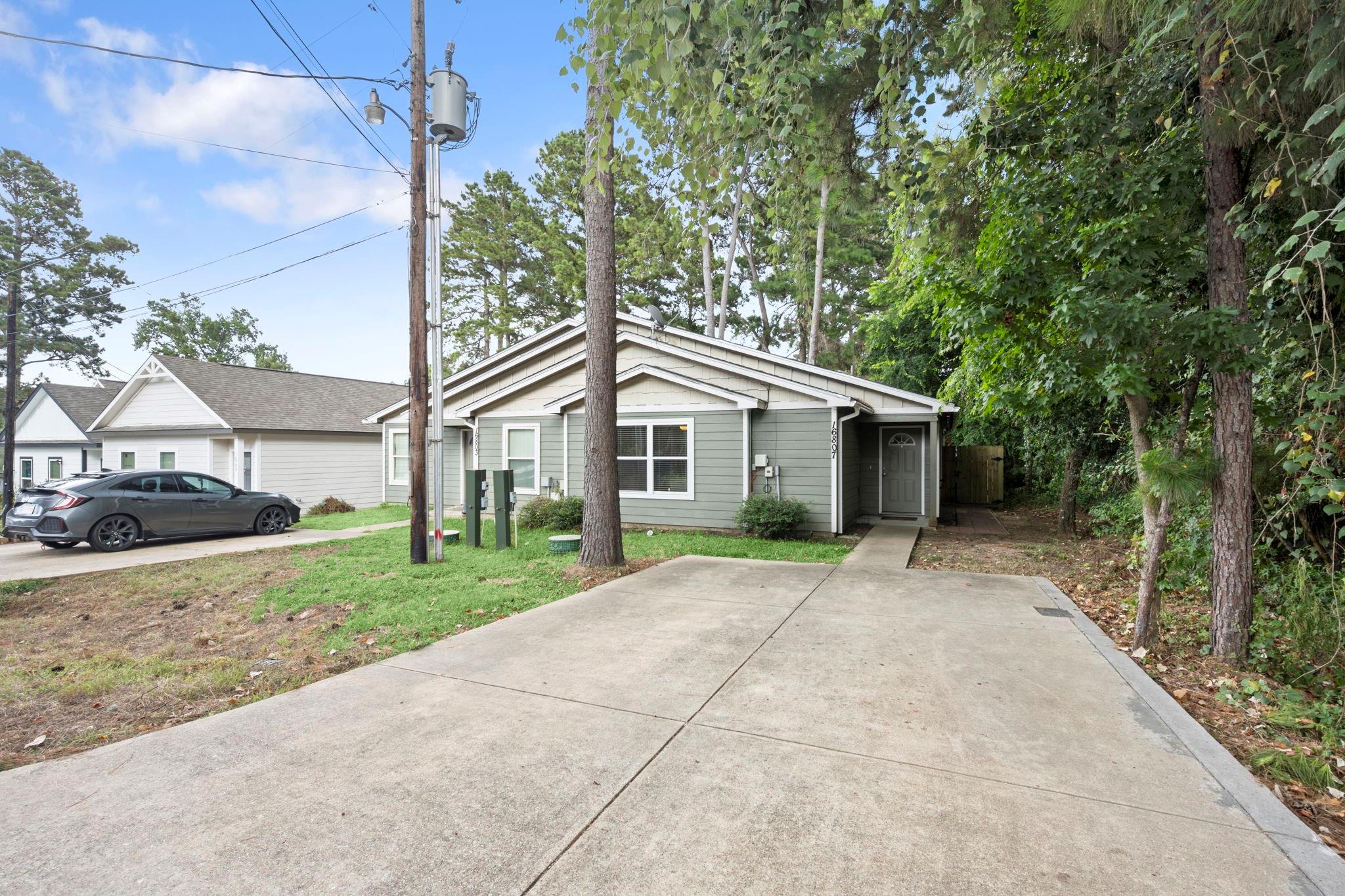 16803 Crestmont Property Photo 3