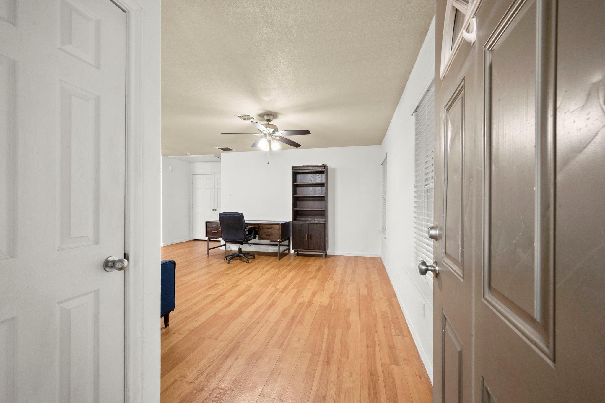 16803 Crestmont Property Photo 5