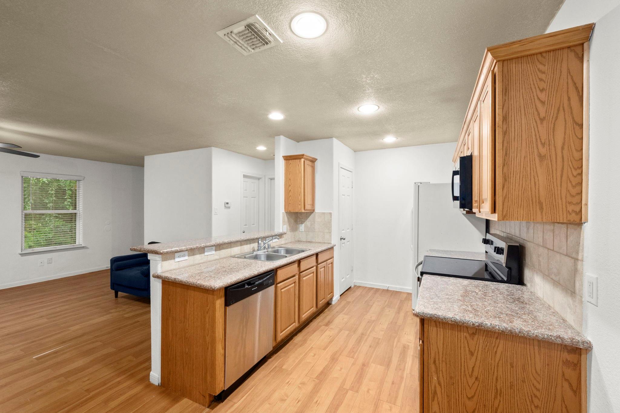 16803 Crestmont Property Photo 10