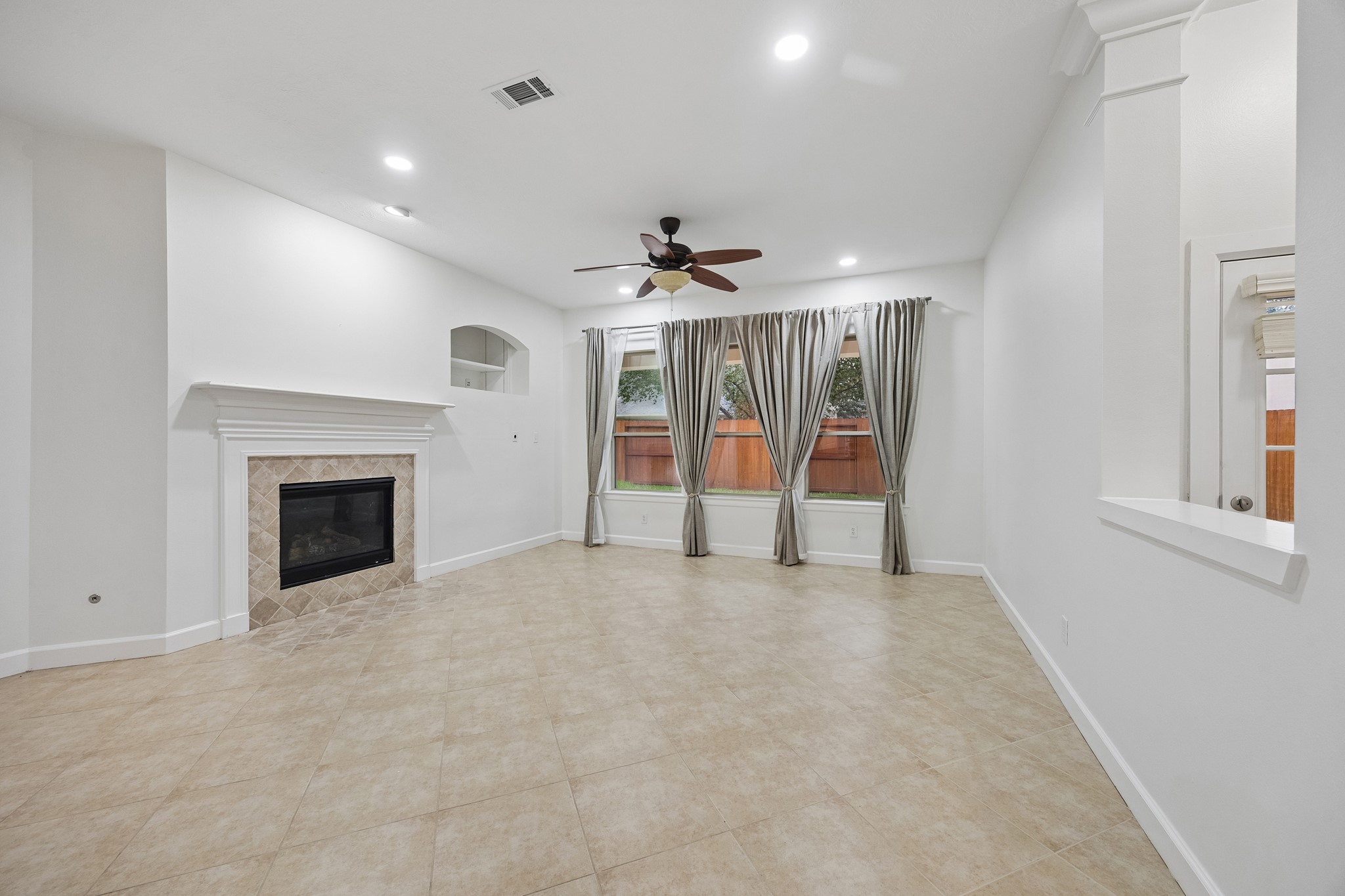 24506 Bella Florence Drive Property Photo 2