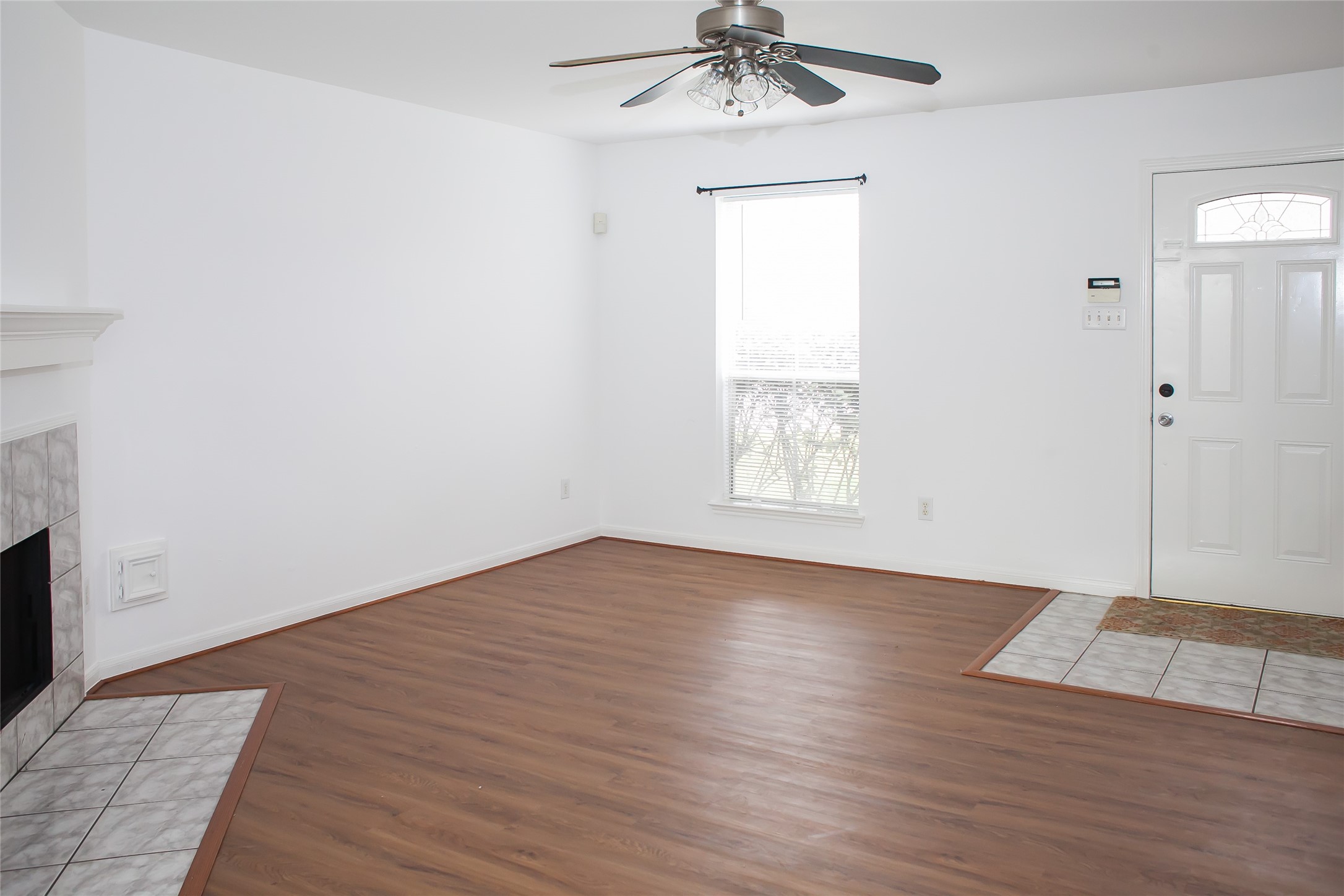 8910 Sage Place Property Photo 5