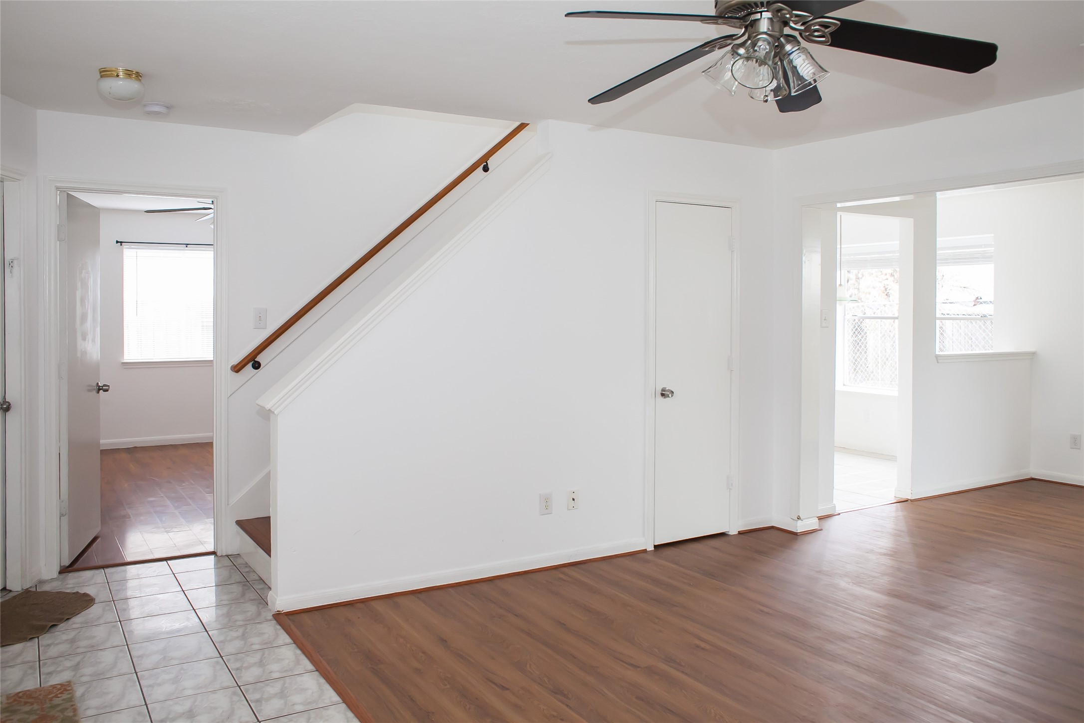 8910 Sage Place Property Photo 6