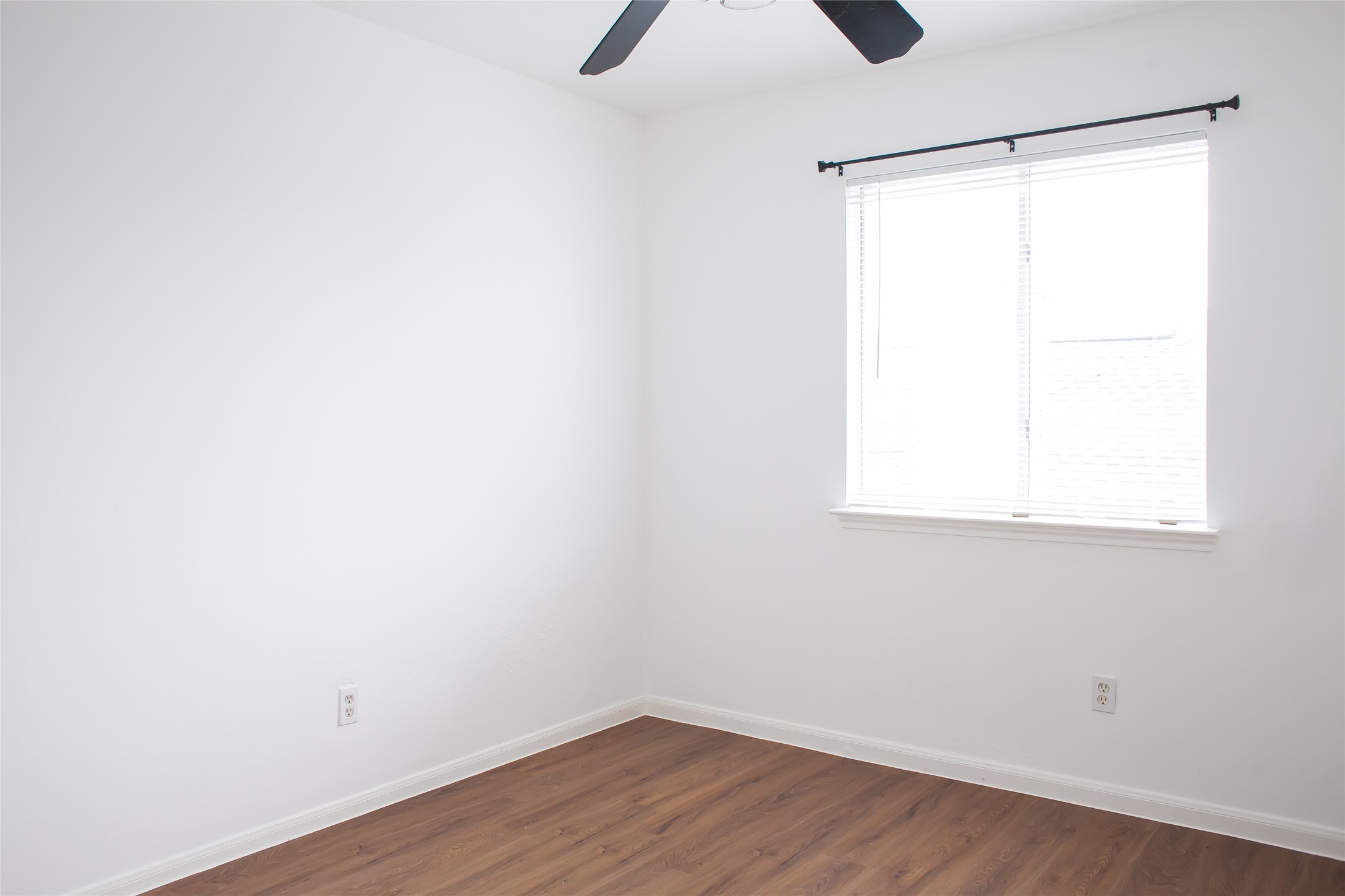 8910 Sage Place Property Photo 18
