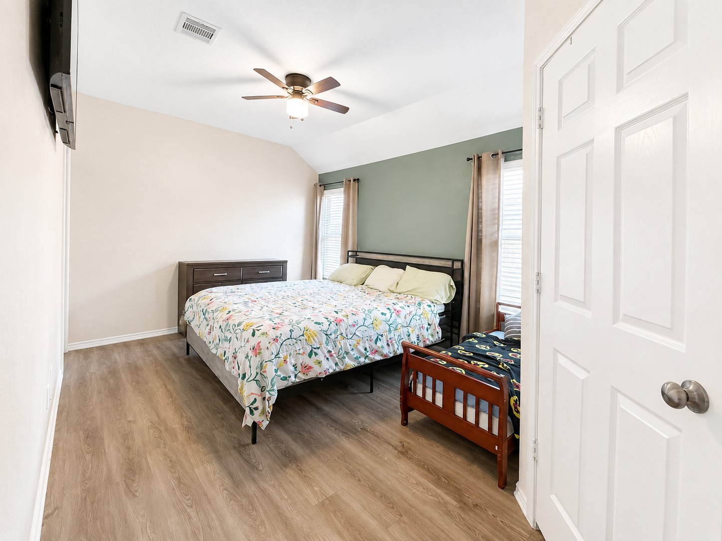 1310 Vincente Court Property Photo 11