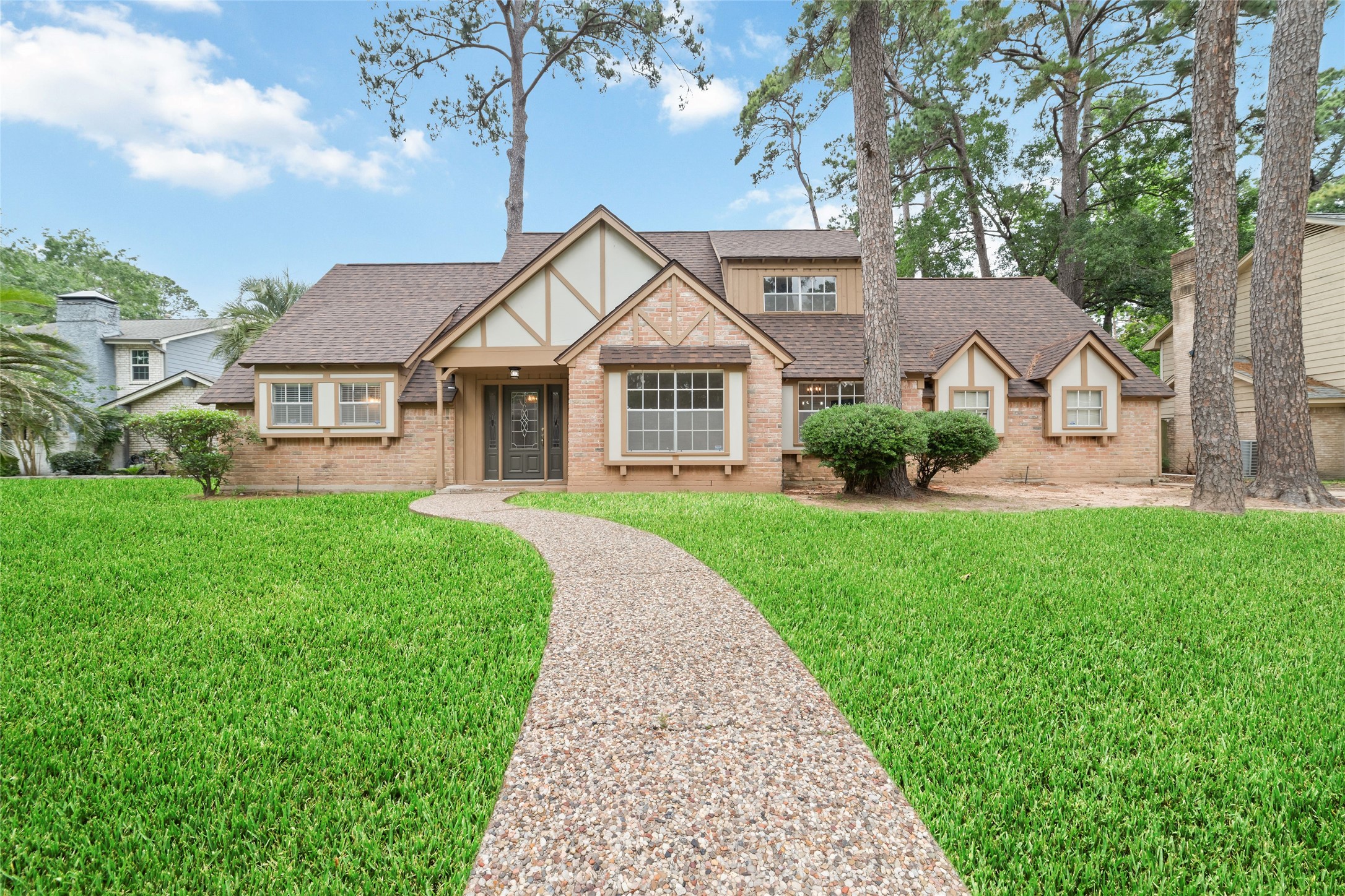 7910 Oak Moss Drive Property Photo 1