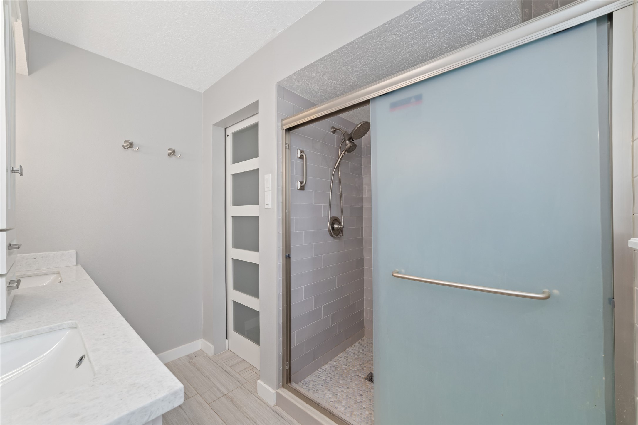 7910 Oak Moss Drive Property Photo 17