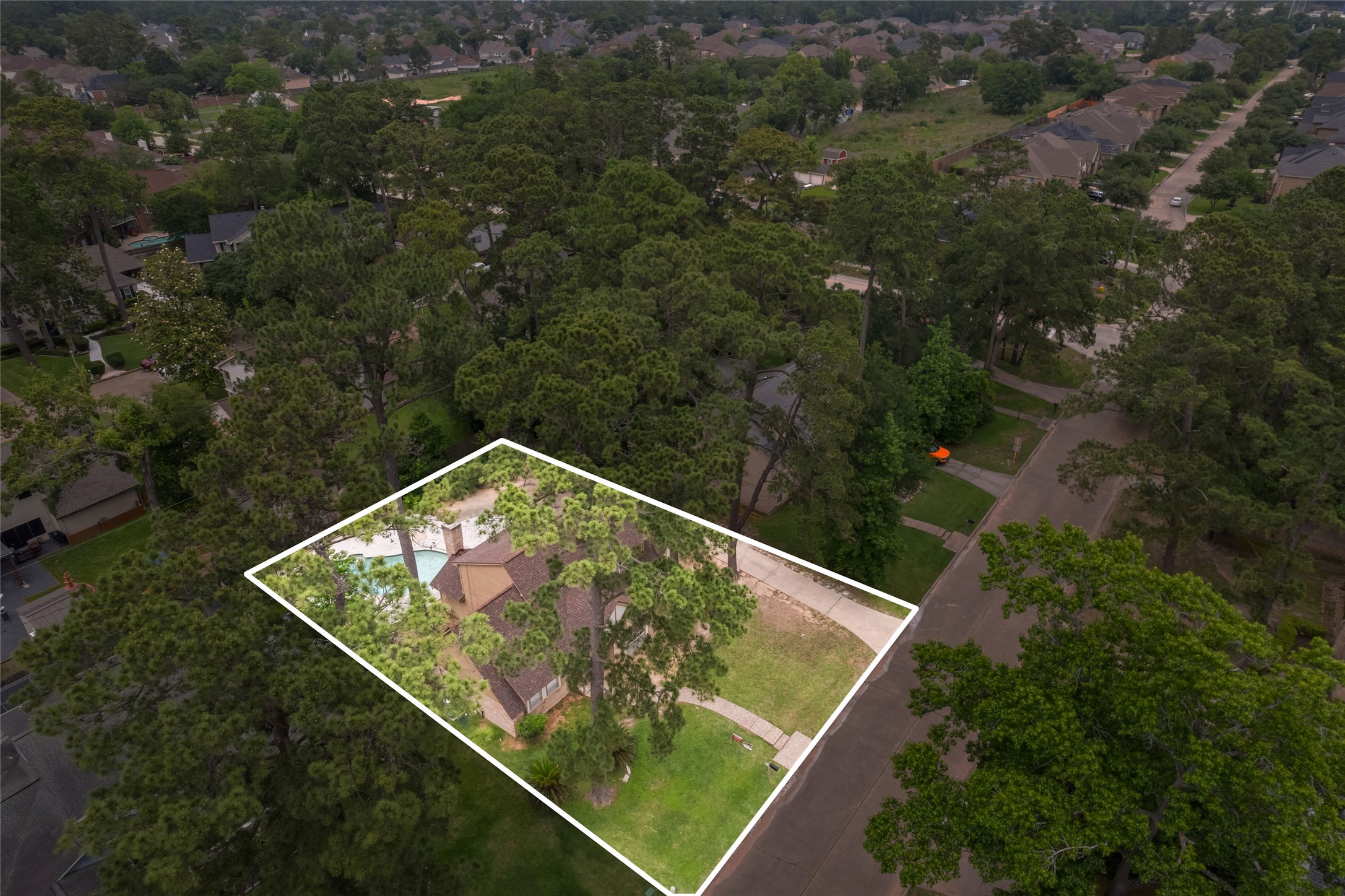 7910 Oak Moss Drive Property Photo 35
