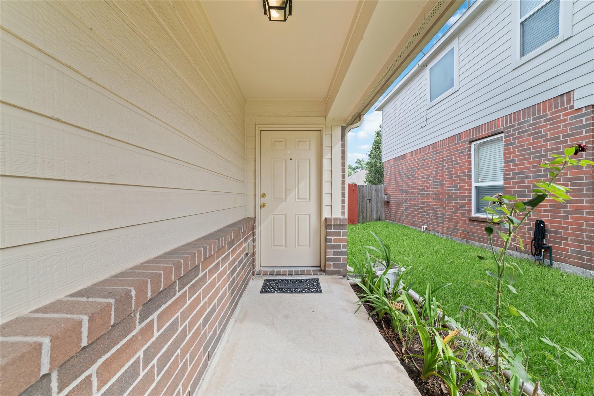 9531 Barr Spring Drive Property Photo 3