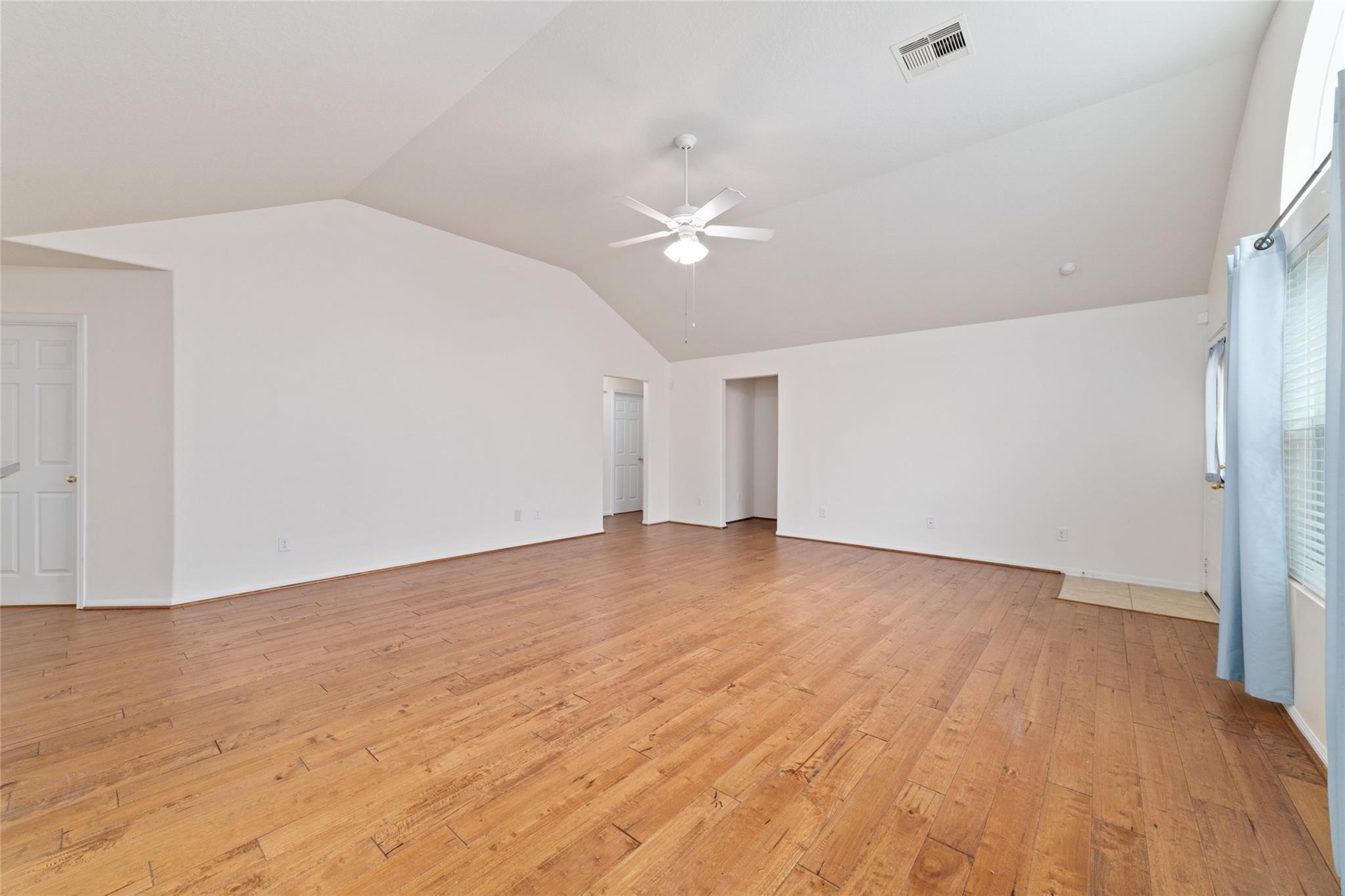 9531 Barr Spring Drive Property Photo 4