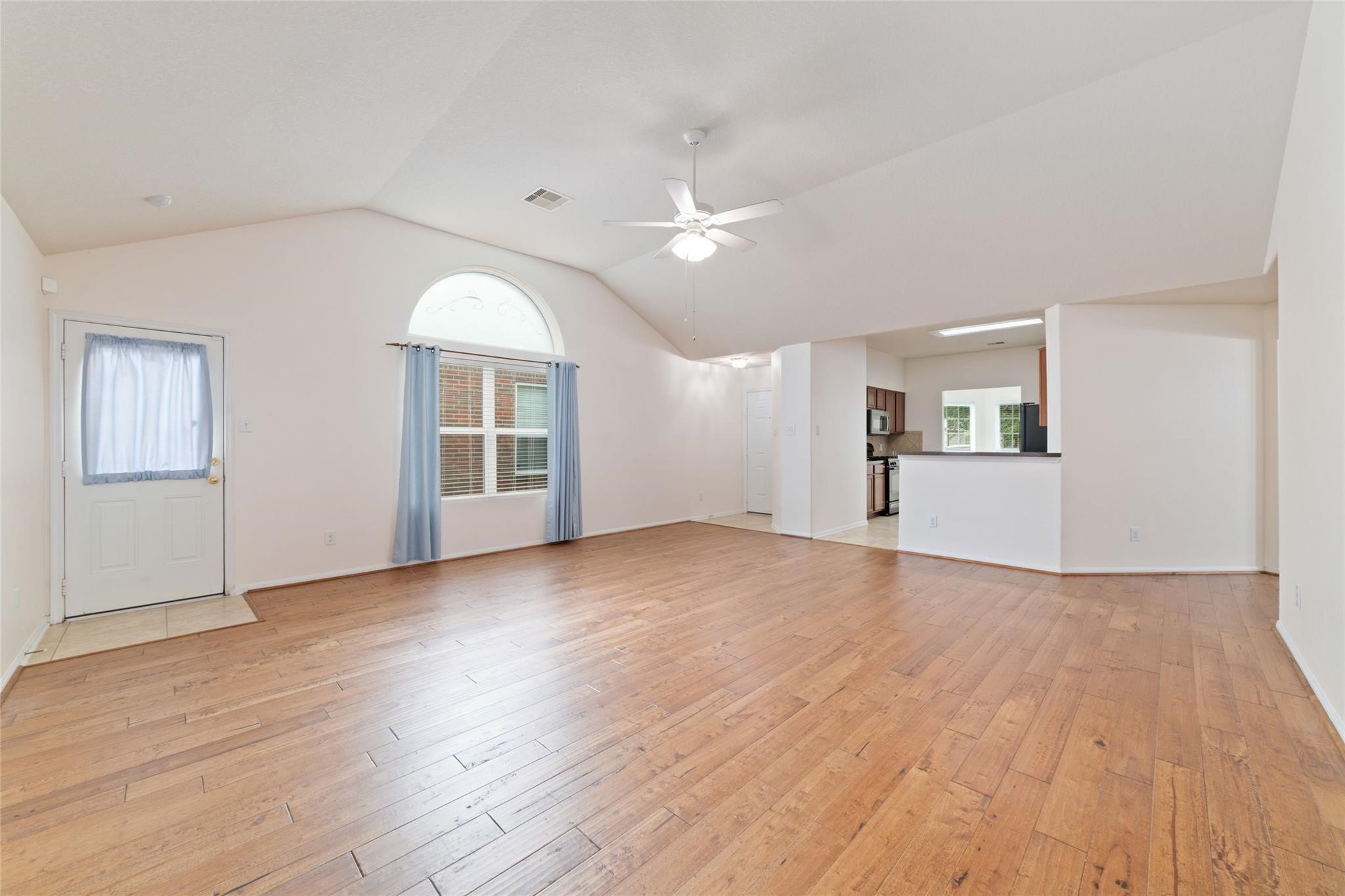 9531 Barr Spring Drive Property Photo 6