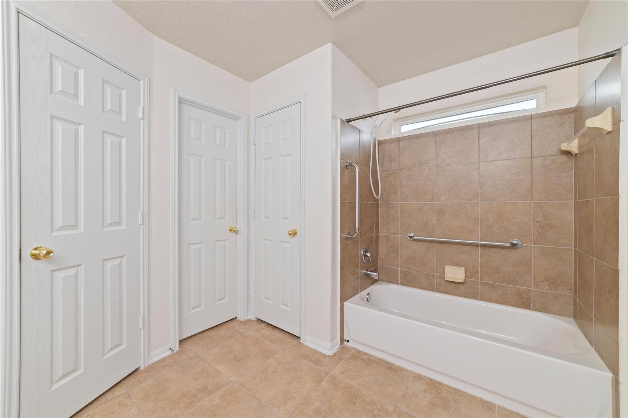 9531 Barr Spring Drive Property Photo 13