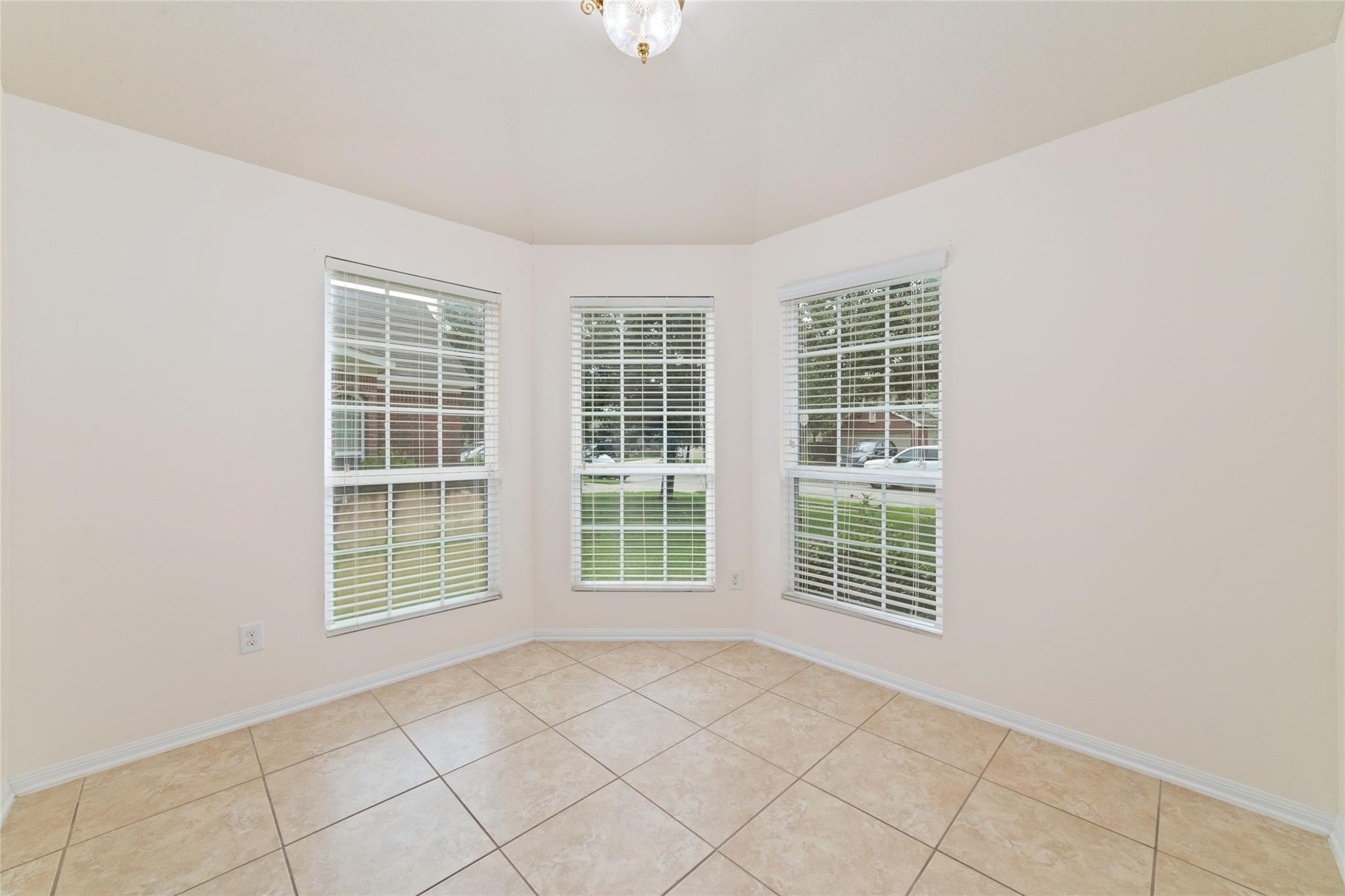 9531 Barr Spring Drive Property Photo 15