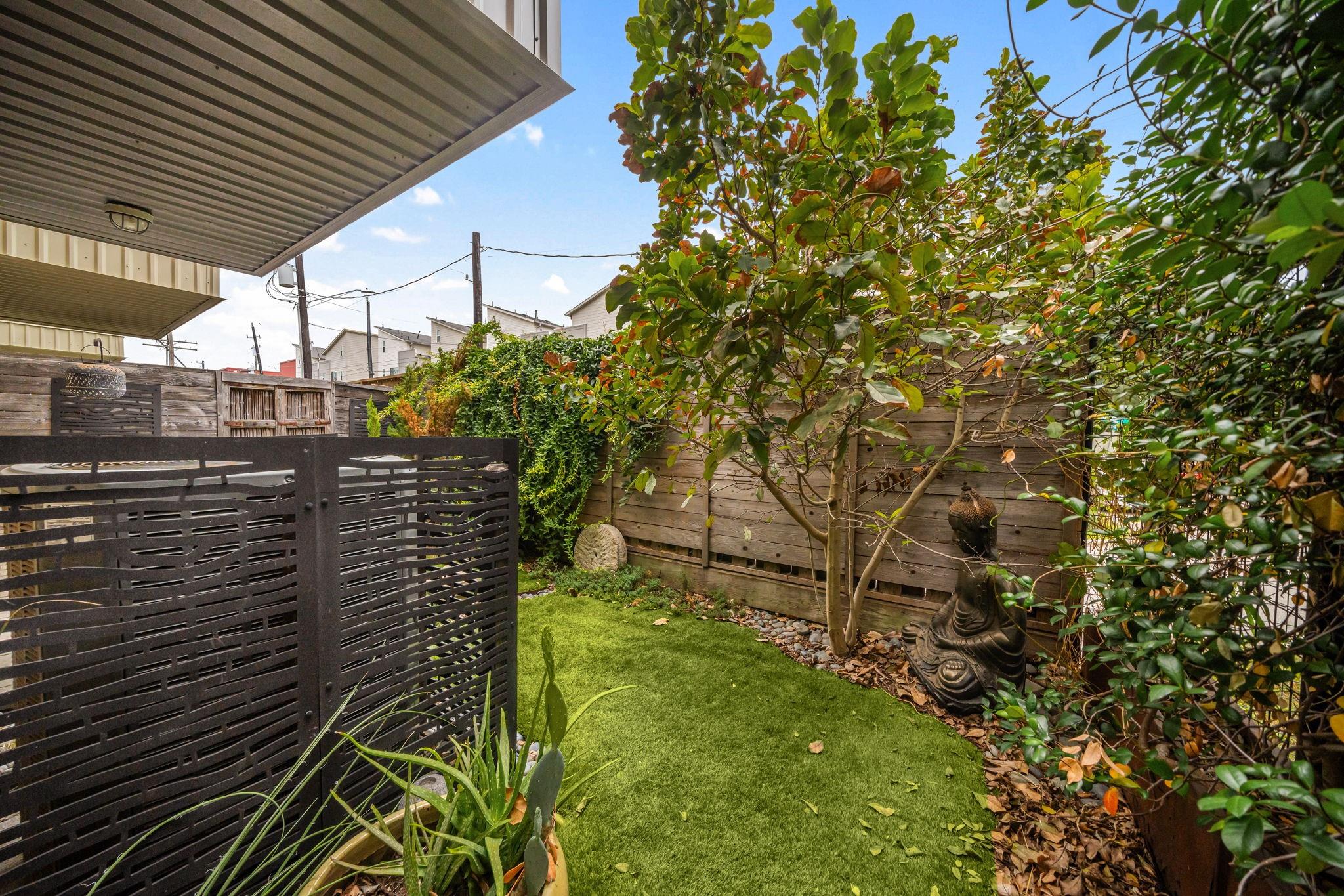429 Meadow Street Property Photo 9
